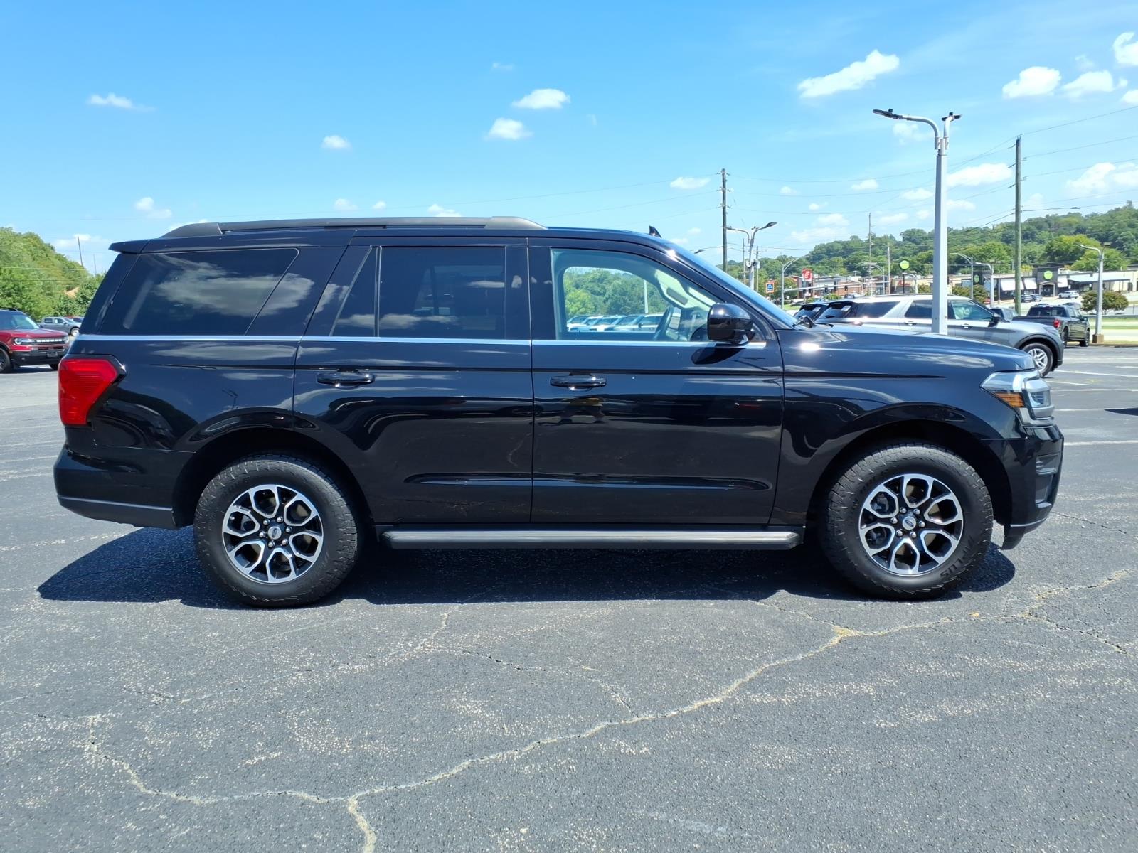 2022 Ford Expedition XLT - Photo 9