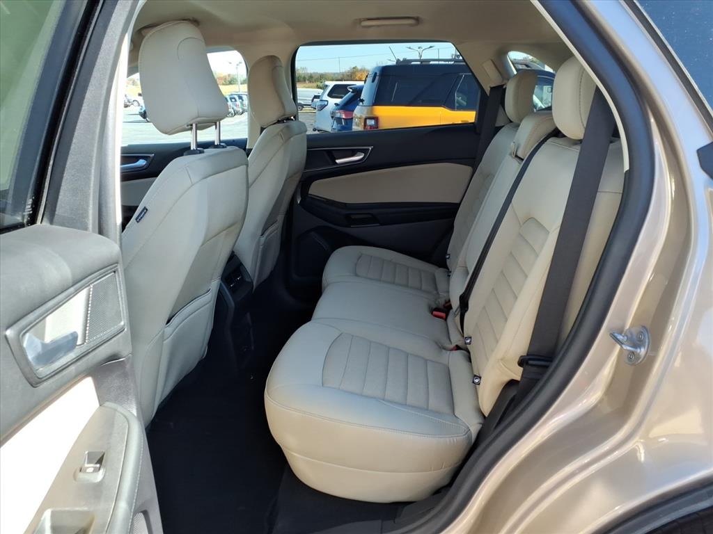 Certified 2021 Ford Edge SE SUV