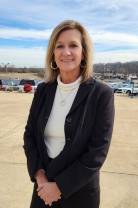 Staff member Victoria Davis from 865f5de2fa51