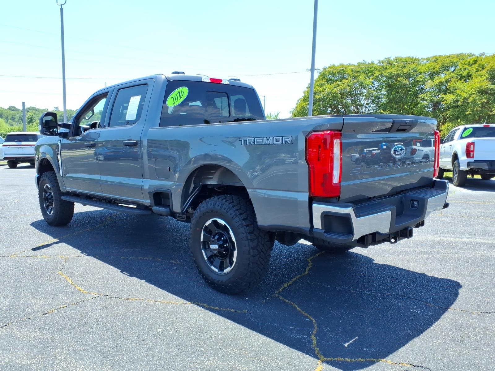 2026 Ford F-250 Super Duty XLT - Photo 6