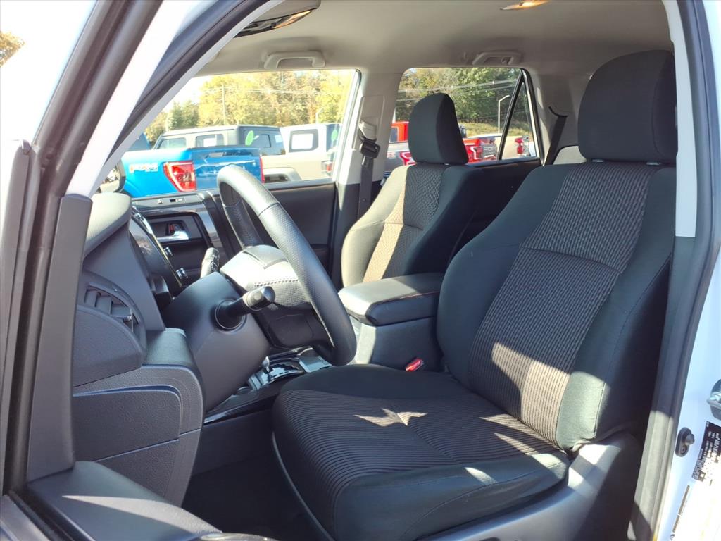 2024 Toyota 4Runner TRD photo 4