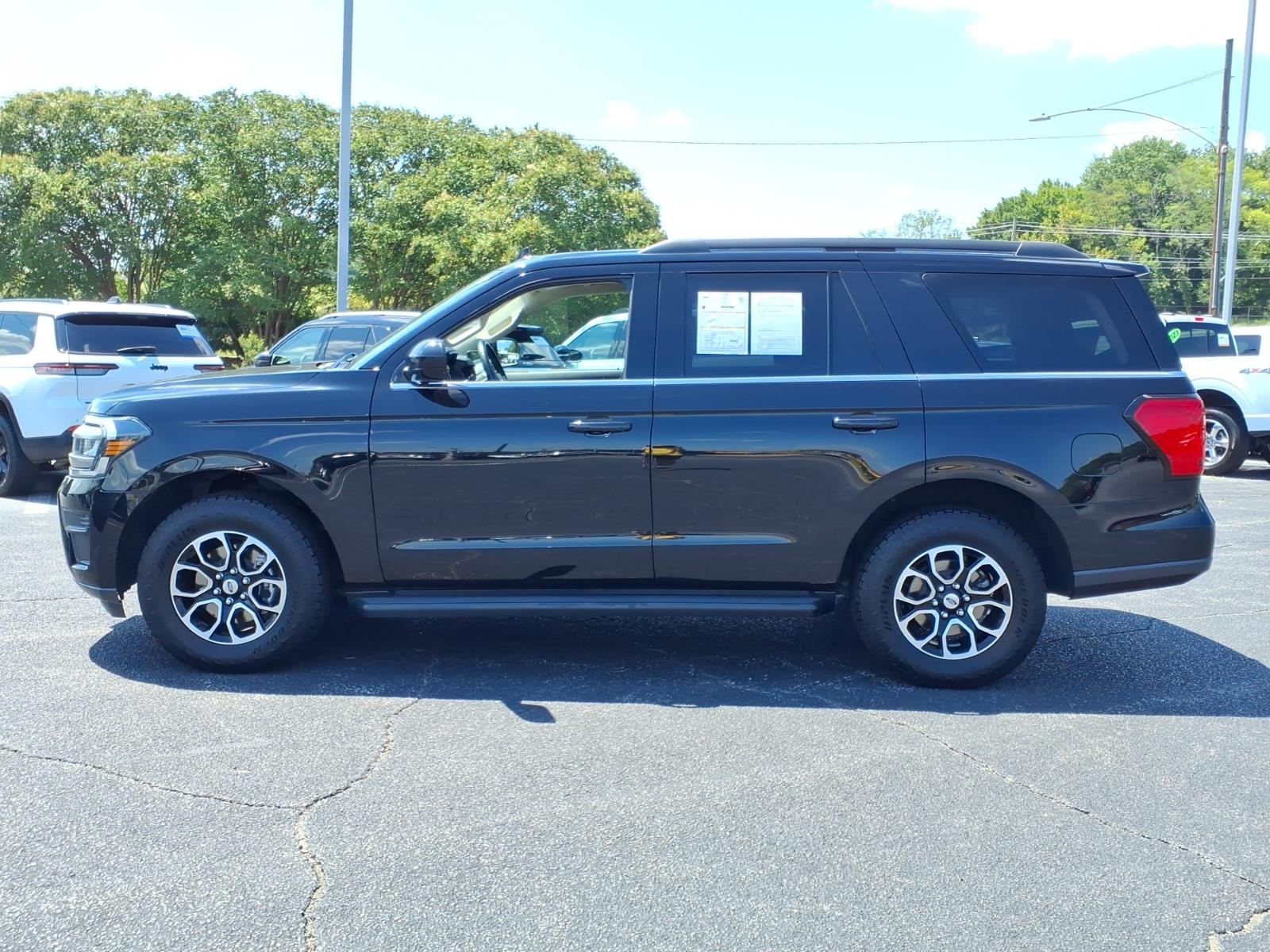 2022 Ford Expedition XLT - Photo 5