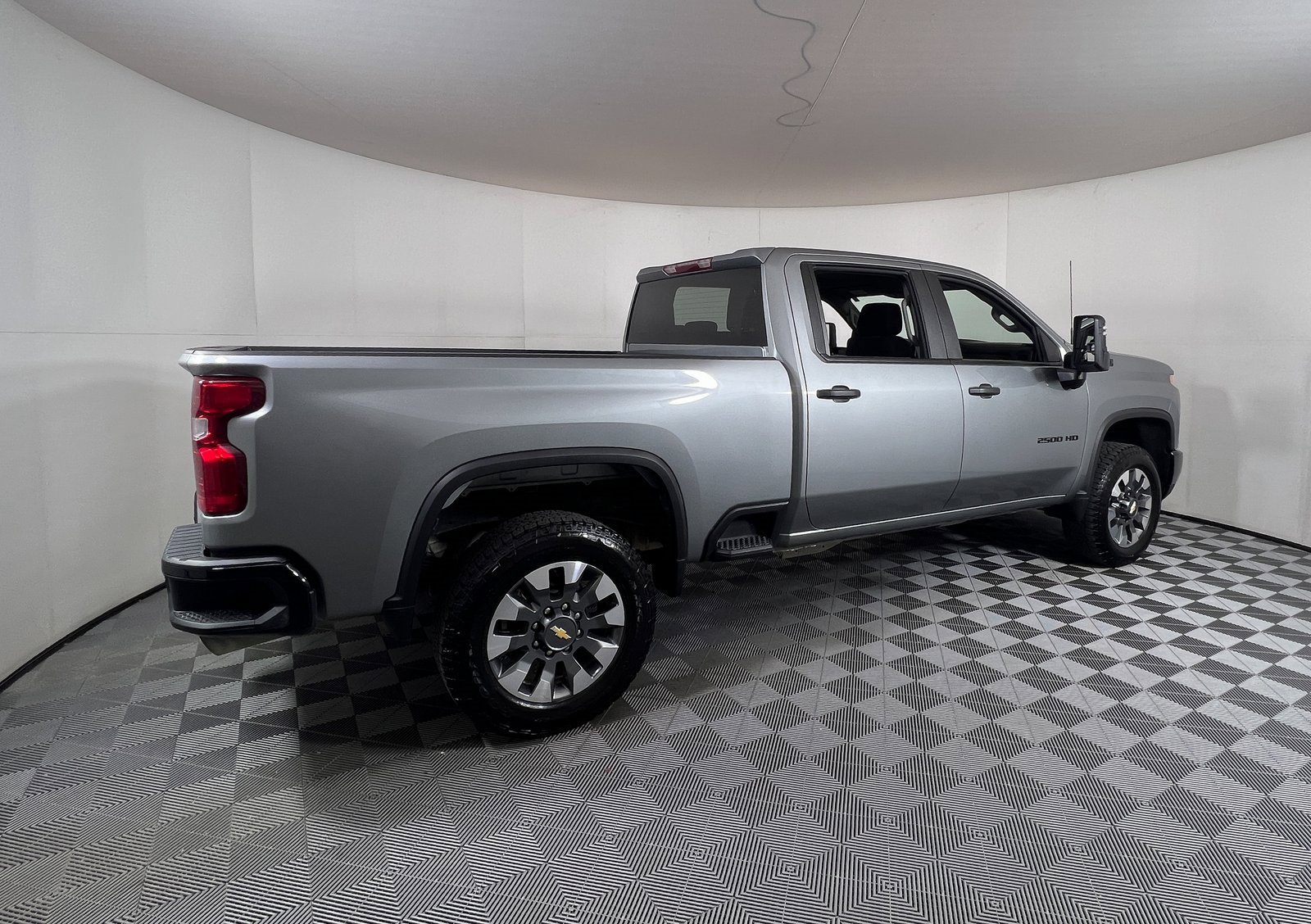 2024 Chevrolet Silverado 2500HD Custom photo 4