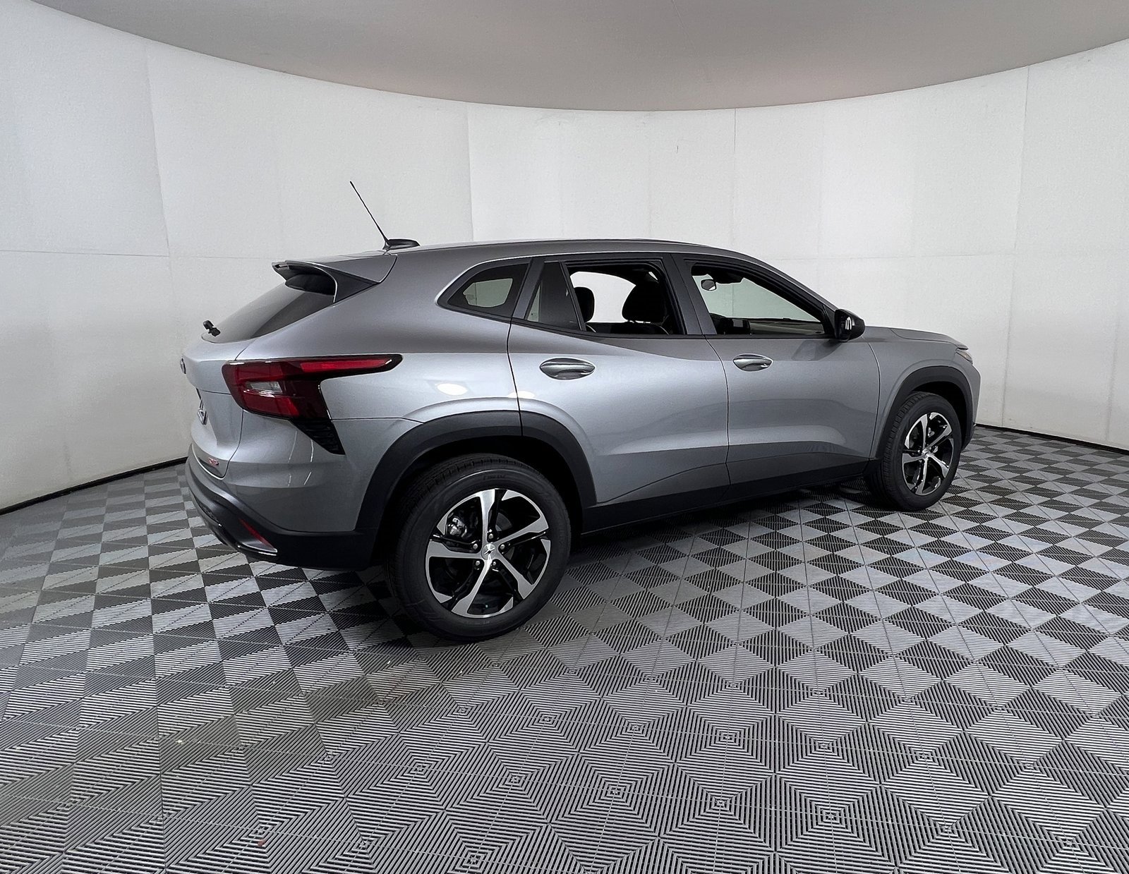 2025 Chevrolet Trax photo 4