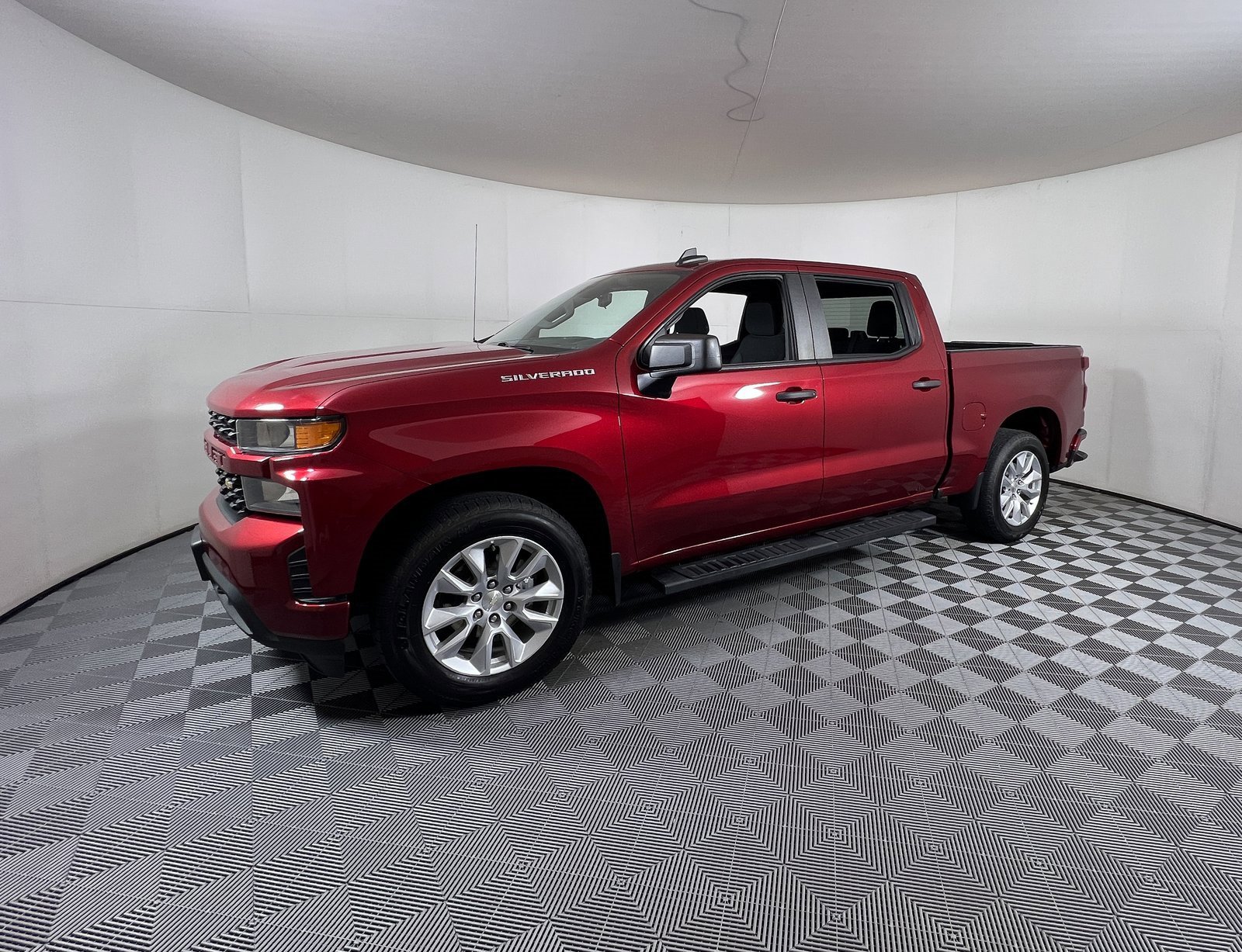 2022 Chevrolet Silverado 1500 Custom photo 2