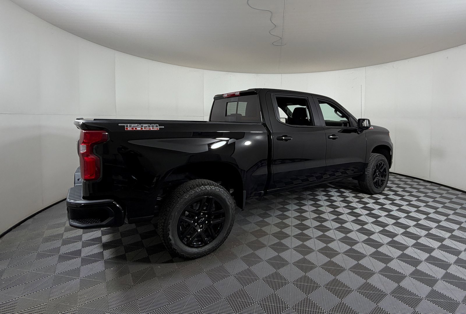2026 Chevrolet Silverado Trail Boss LT photo 4