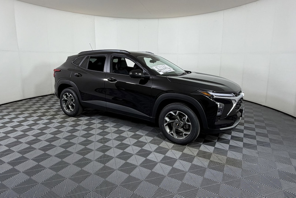 New 2026 Chevrolet Trax LT SUV