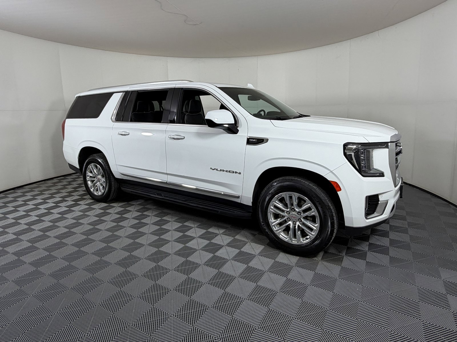 2024 GMC Yukon XL SLT