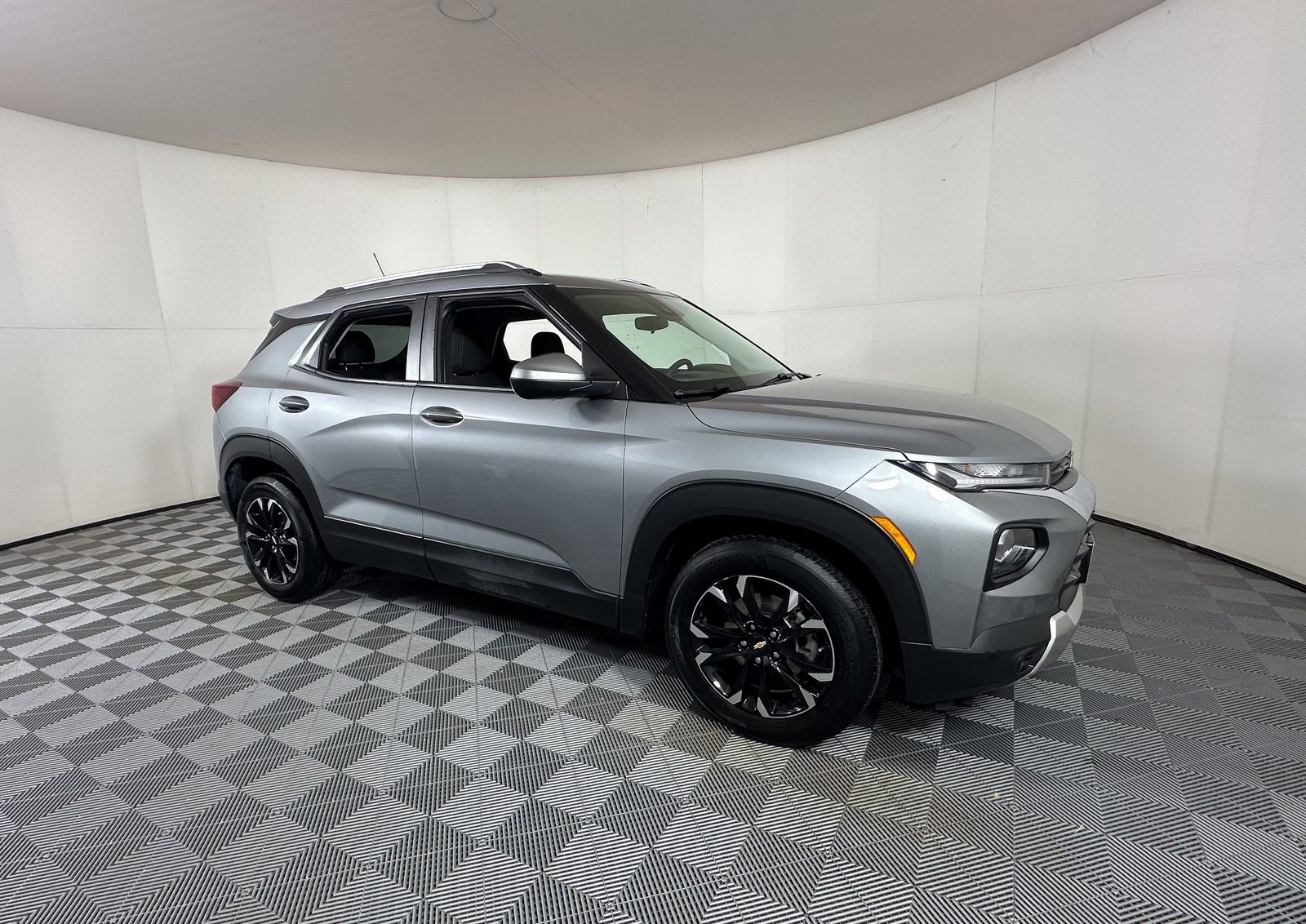 2023 Chevrolet TrailBlazer LT's photo