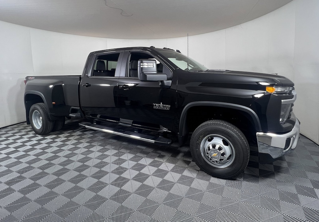 New 2026 Chevrolet Silverado 3500 HD LT DRW Truck