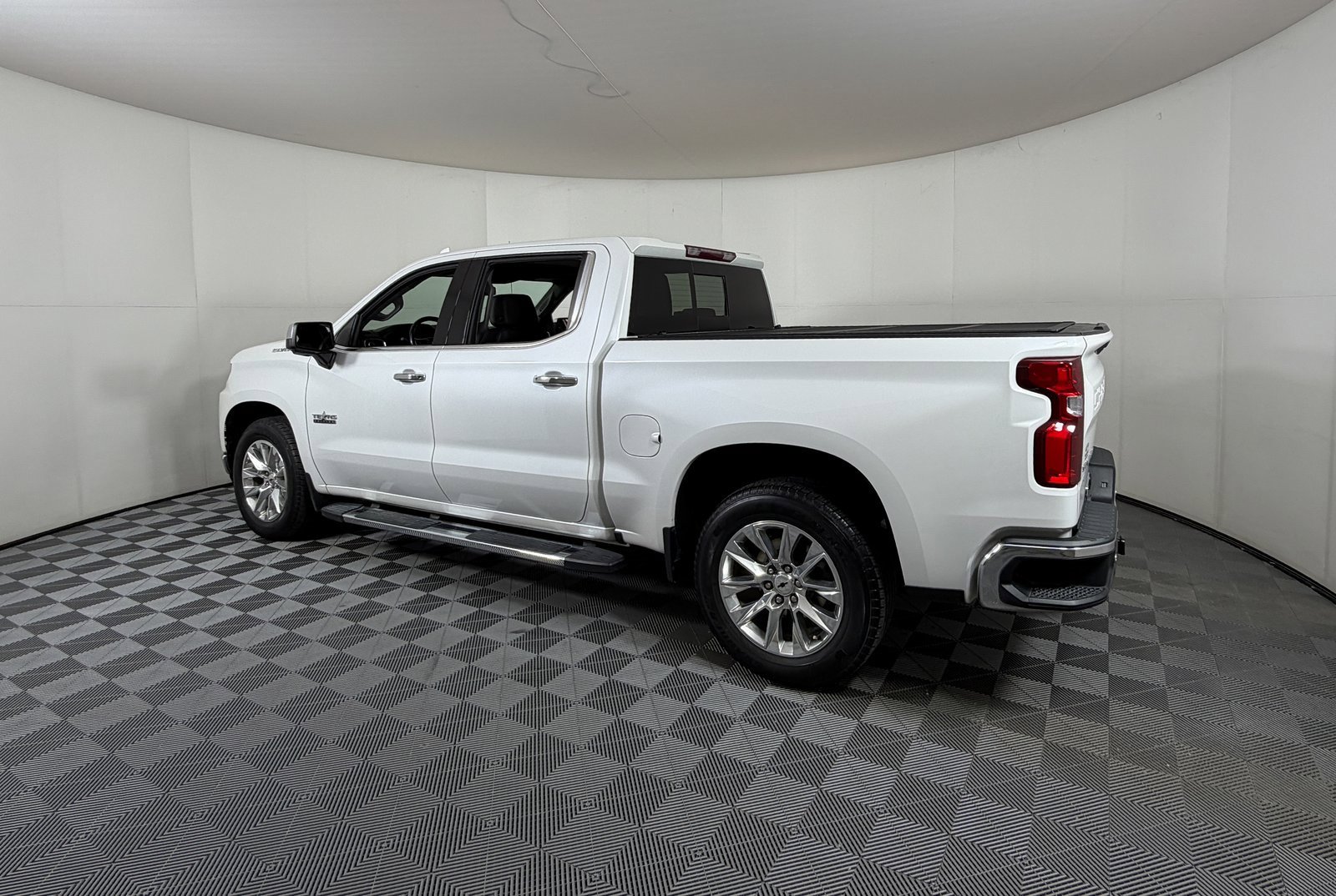 2020 Chevrolet Silverado LTZ photo 3