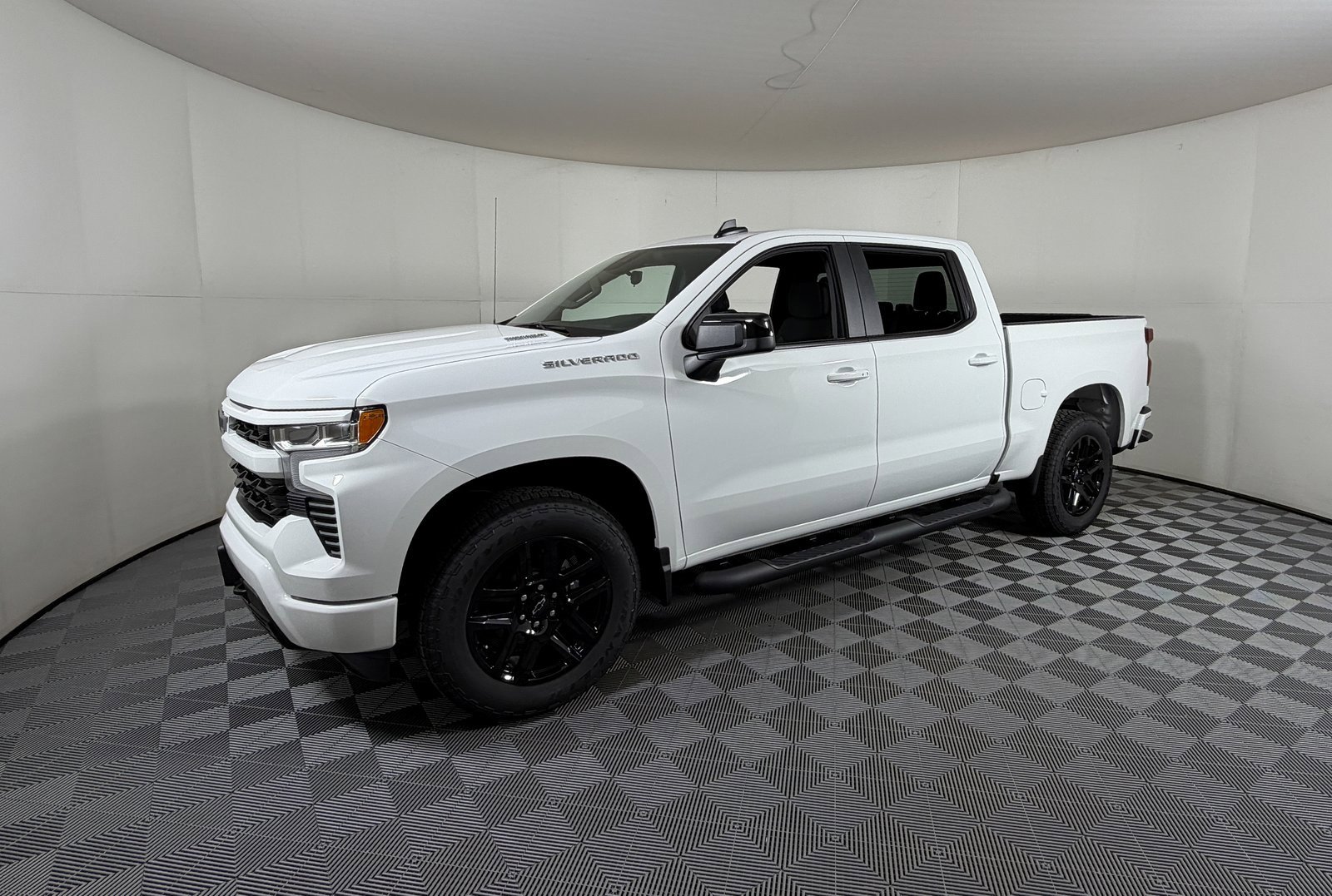 2026 Chevrolet Silverado 1500 RST photo 2