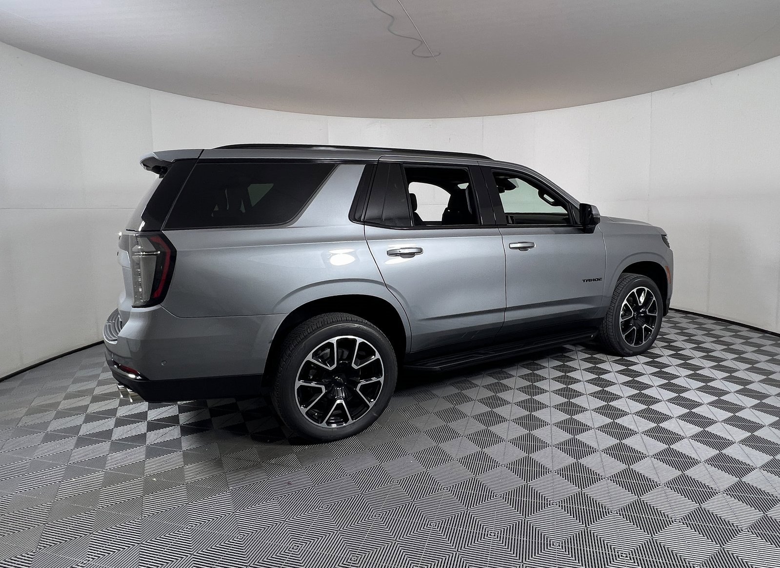 2026 Chevrolet Tahoe RST photo 4