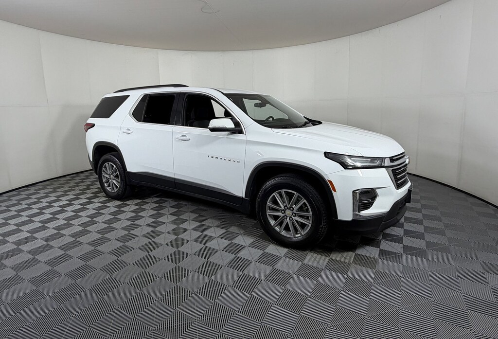 Used 2023 Chevrolet Traverse LT Cloth SUV