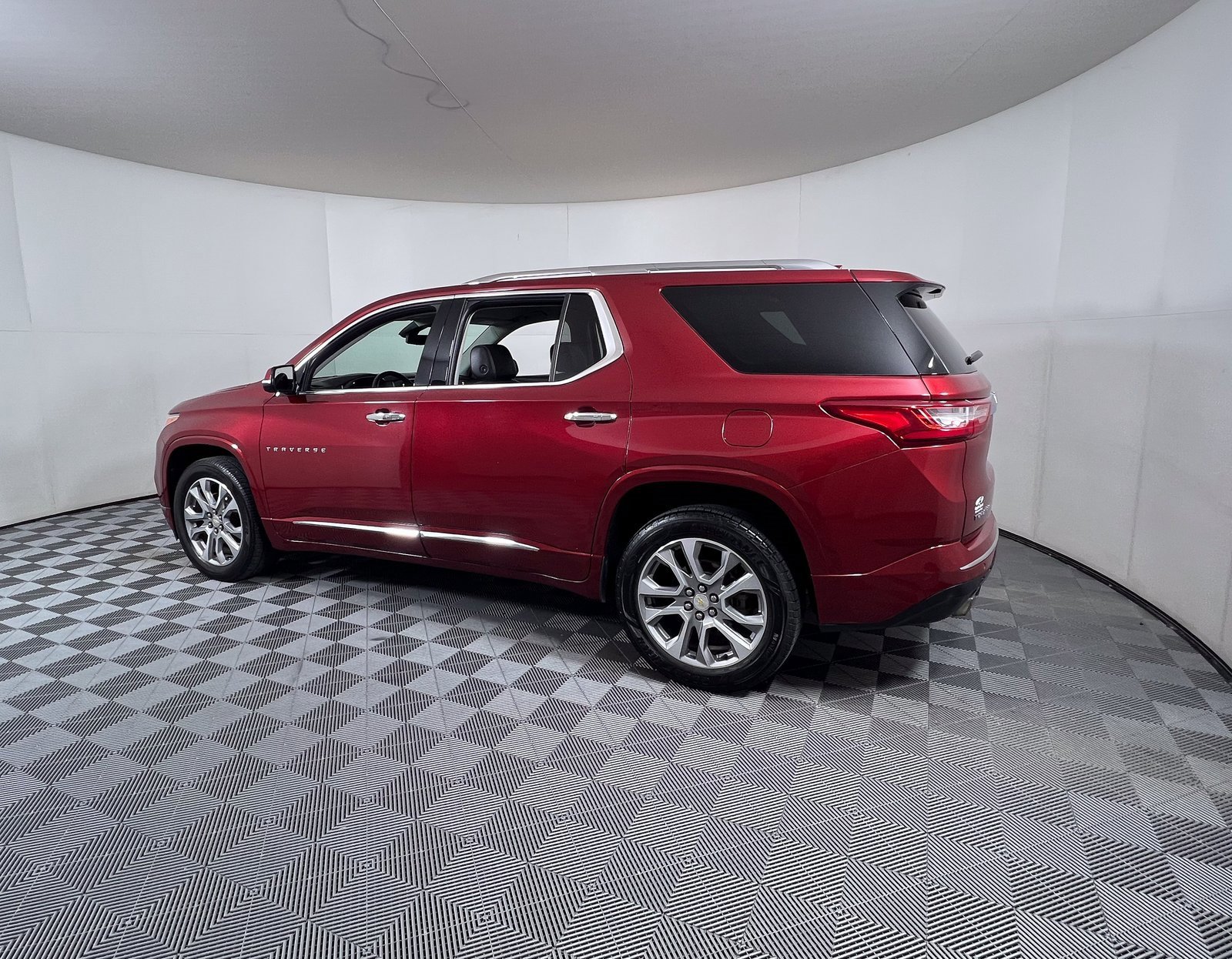 2020 Chevrolet Traverse Premier photo 3