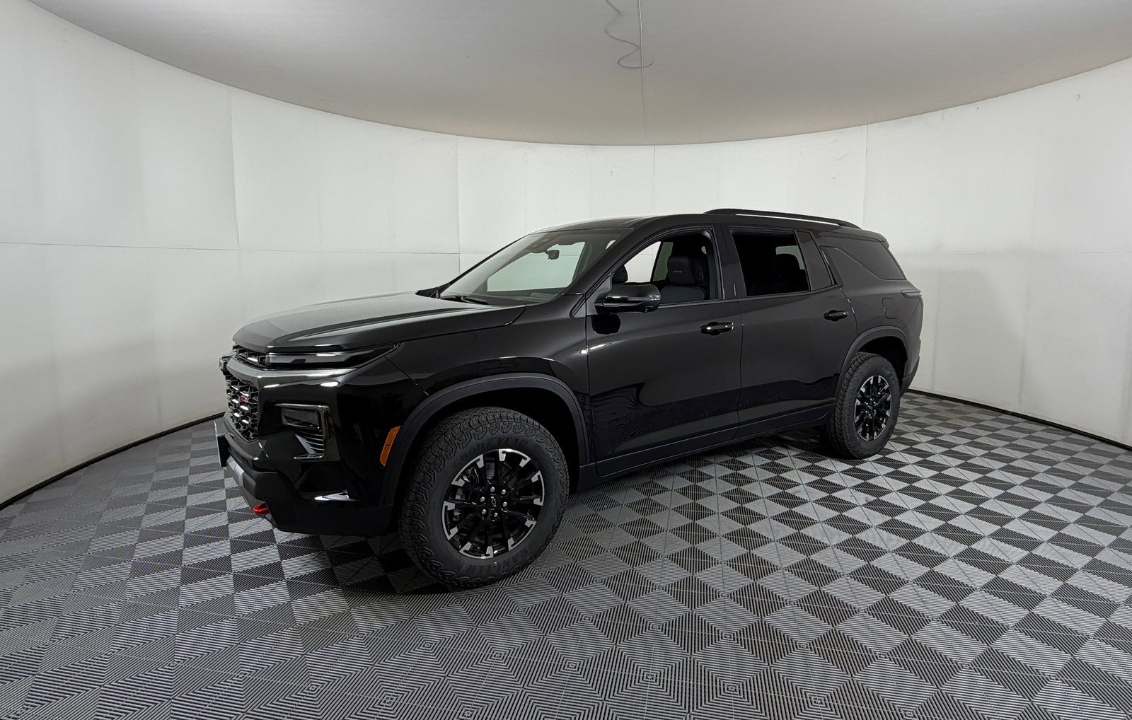 2026 Chevrolet Traverse Z71 photo 2