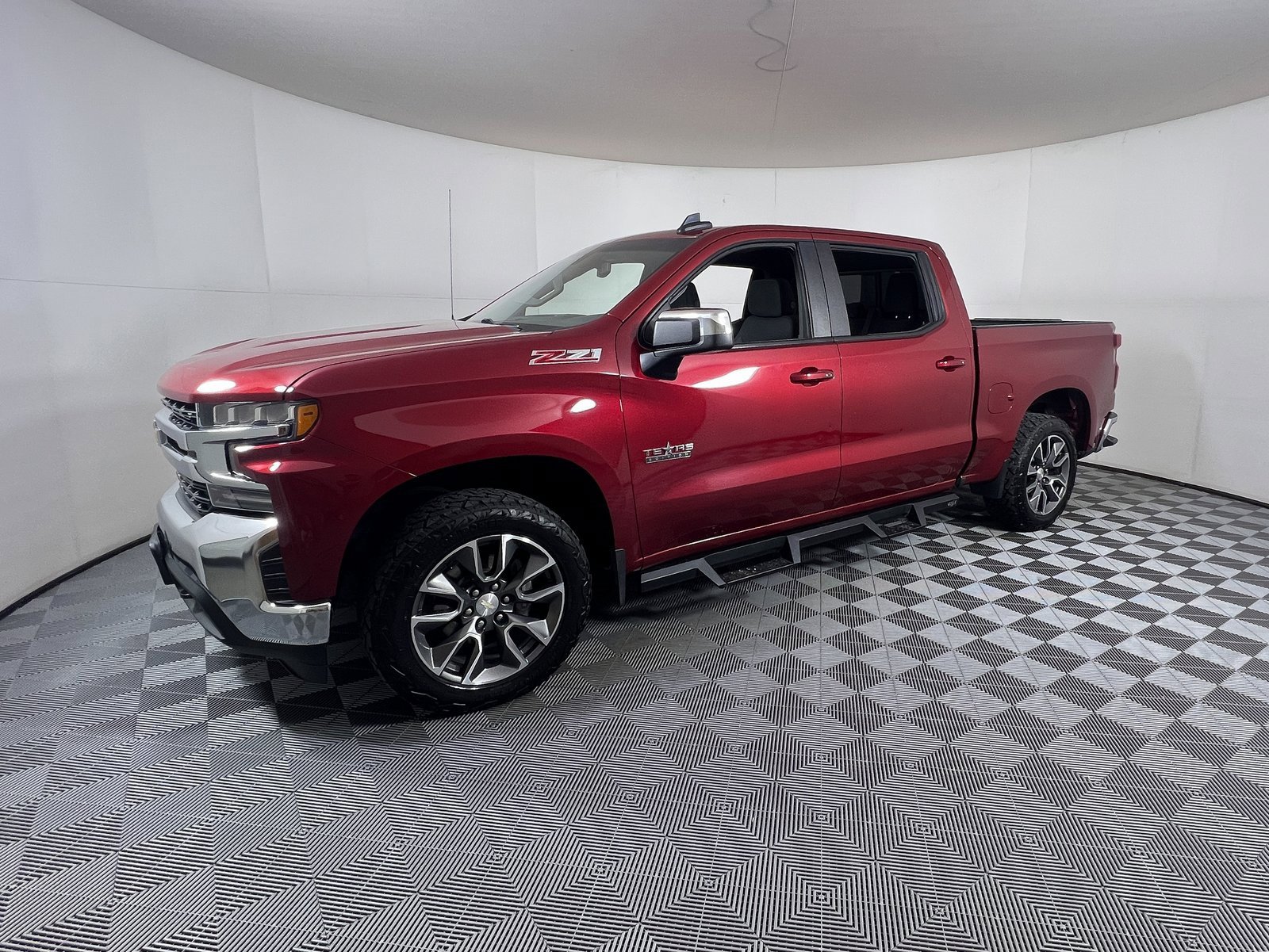 2019 Chevrolet Silverado 1500 LT Texas Edition photo 2