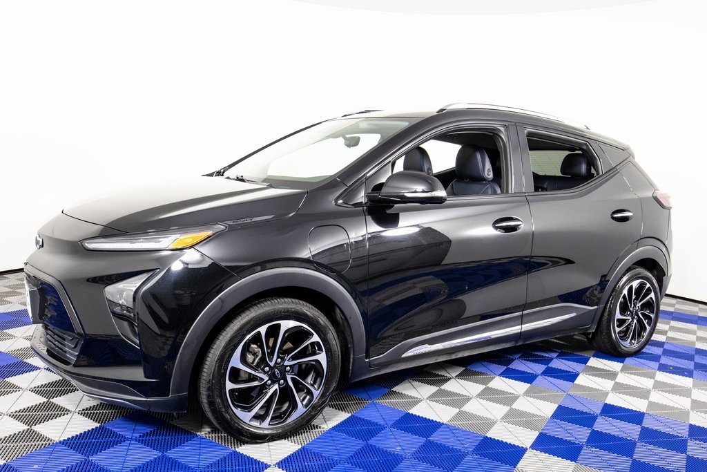 2022 Chevrolet Bolt EUV Premier photo 3