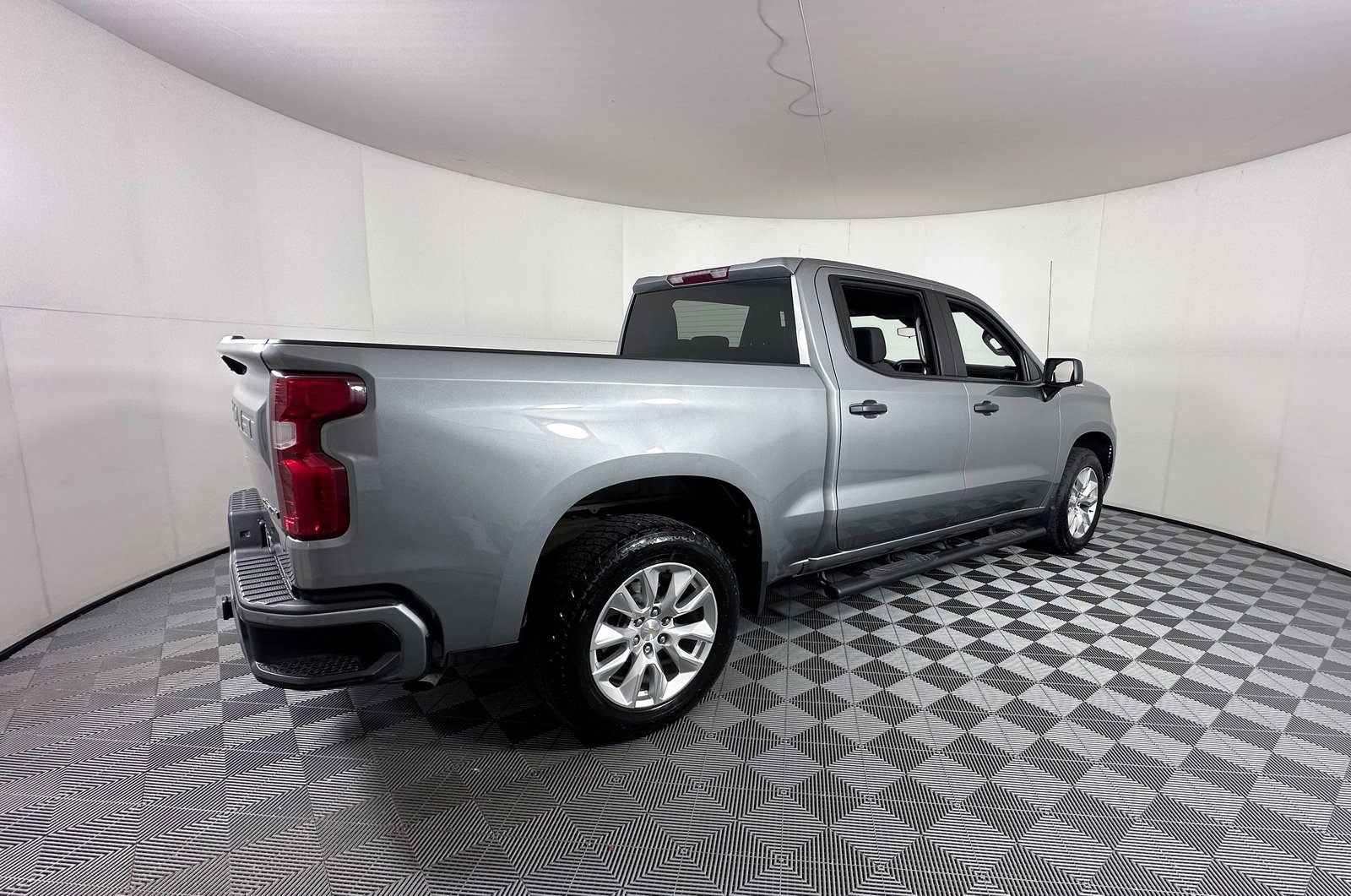 2023 Chevrolet Silverado 1500 Custom photo 4