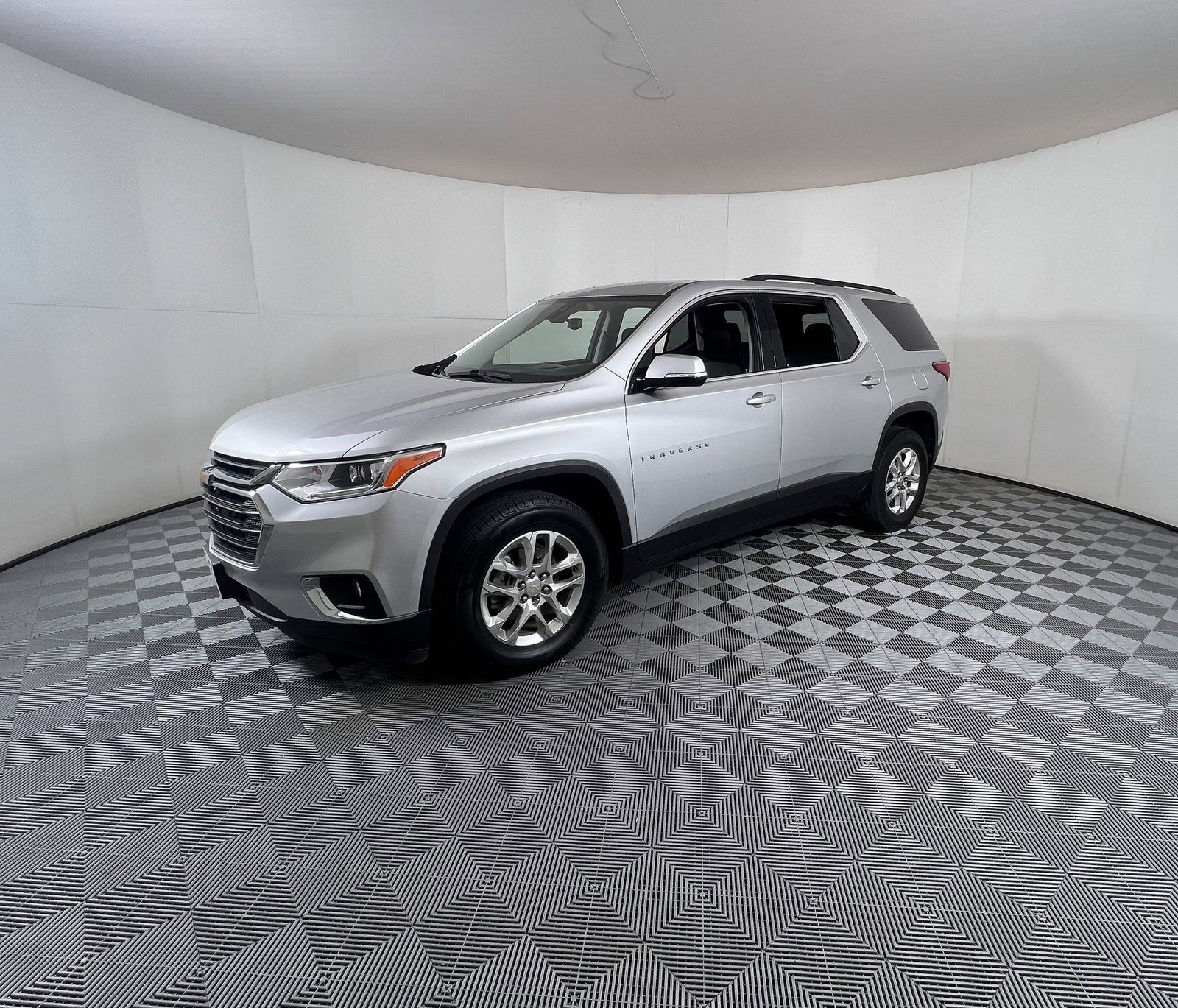 Used 2020 Chevrolet Traverse 1LT with VIN 1GNERGKW1LJ241710 for sale in Marlin, TX