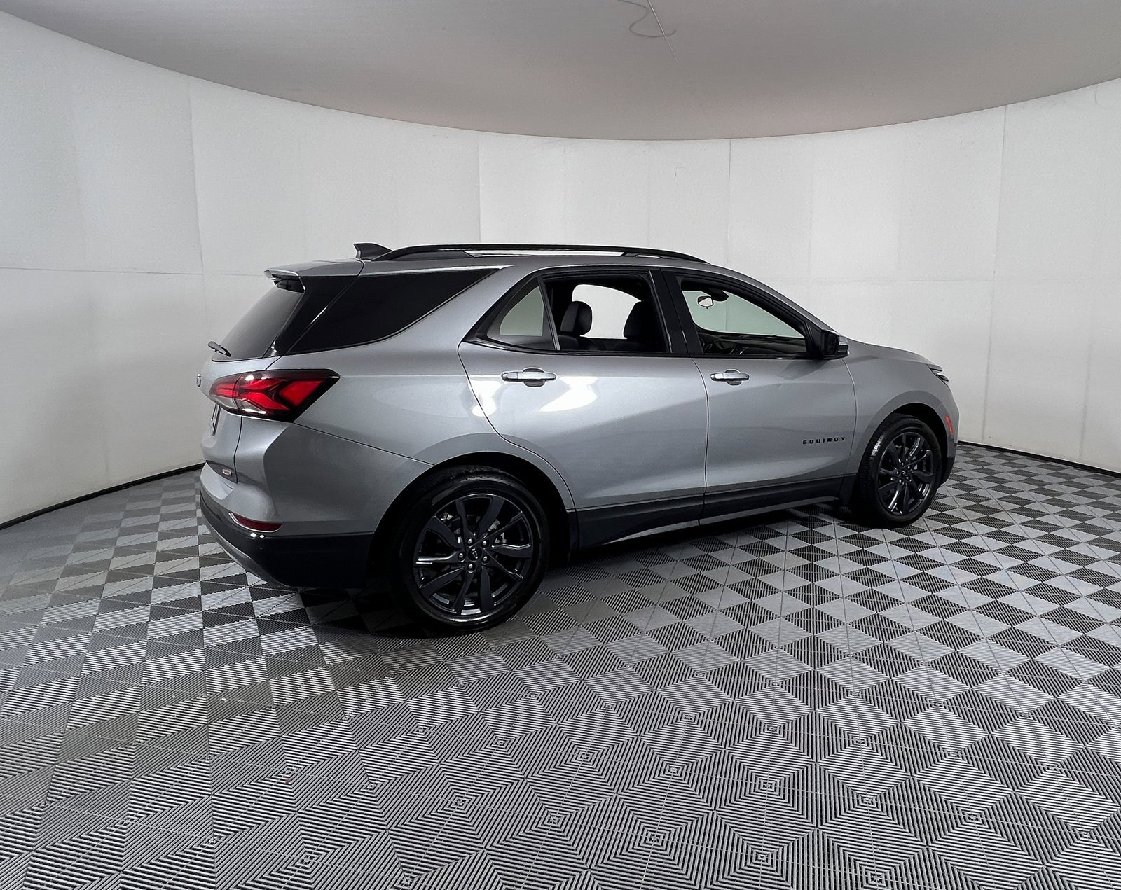 2024 Chevrolet Equinox RS photo 3