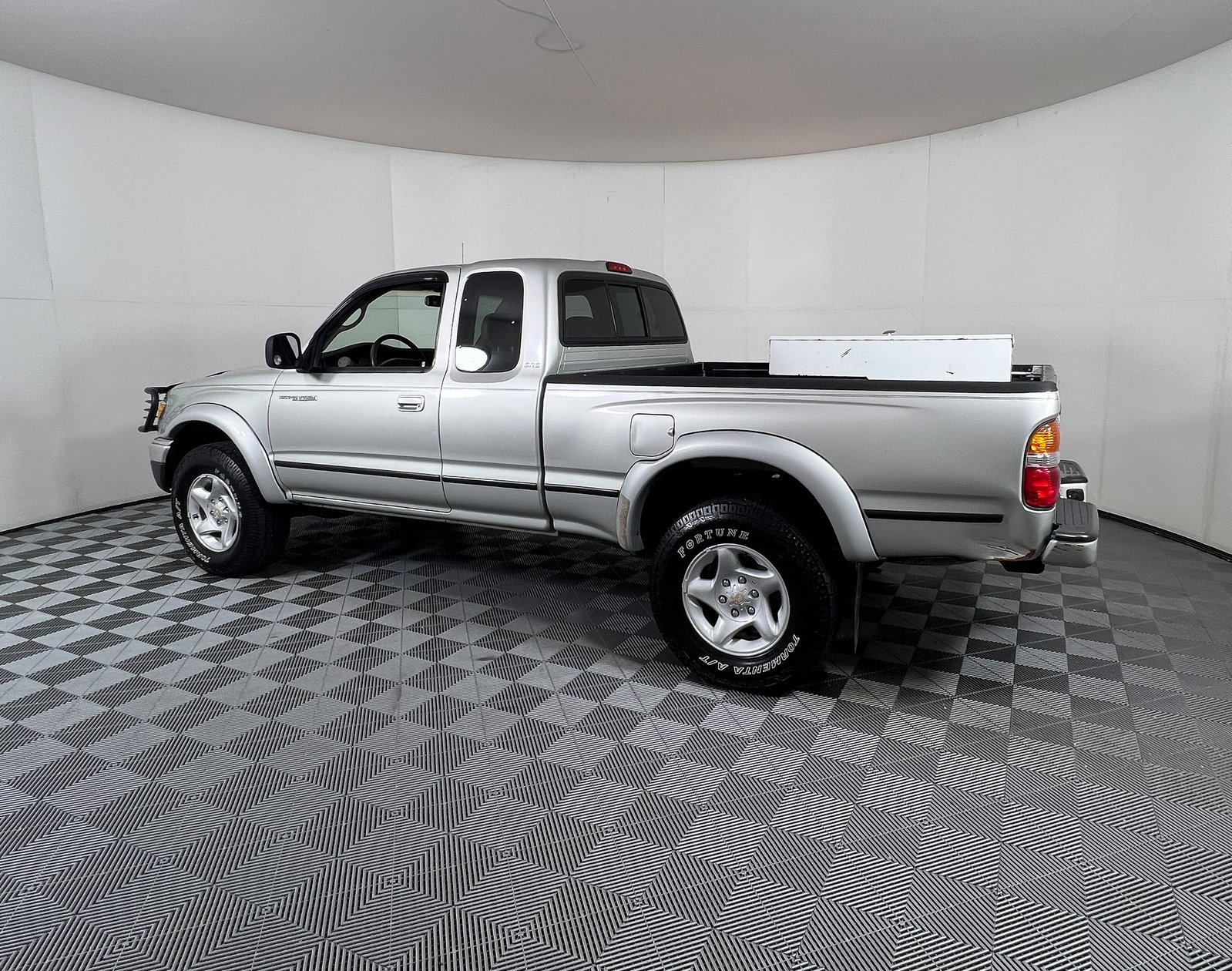 2004 Toyota Tacoma V6 4x4 photo 3