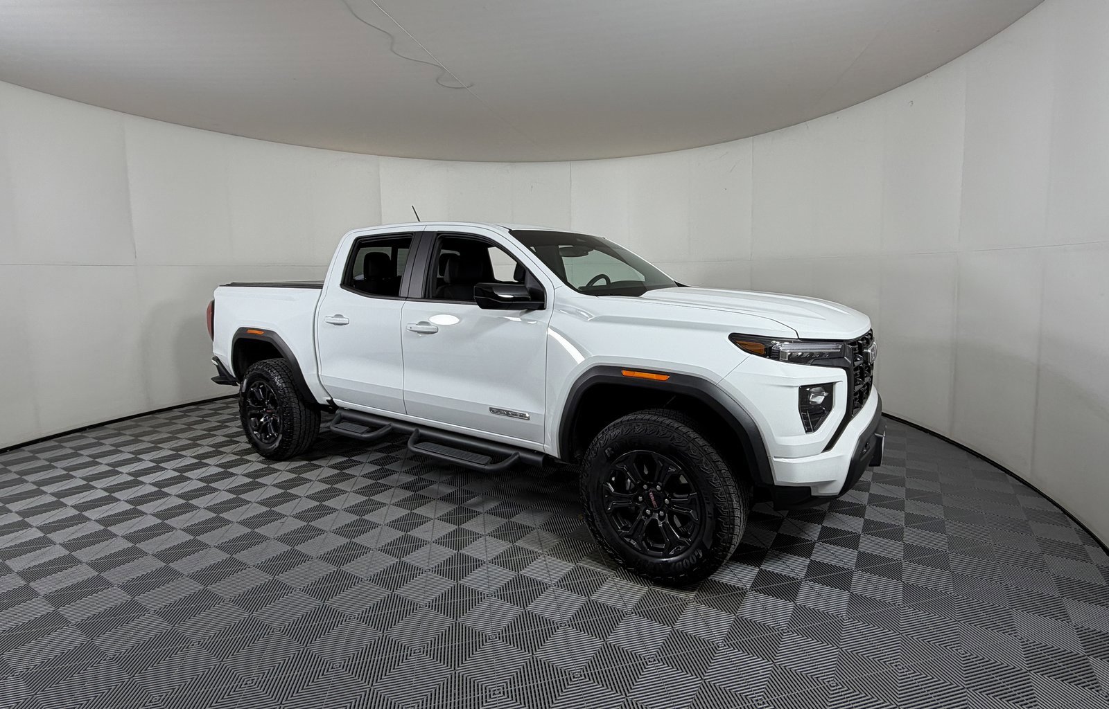 2024 GMC Canyon Elevation's photo