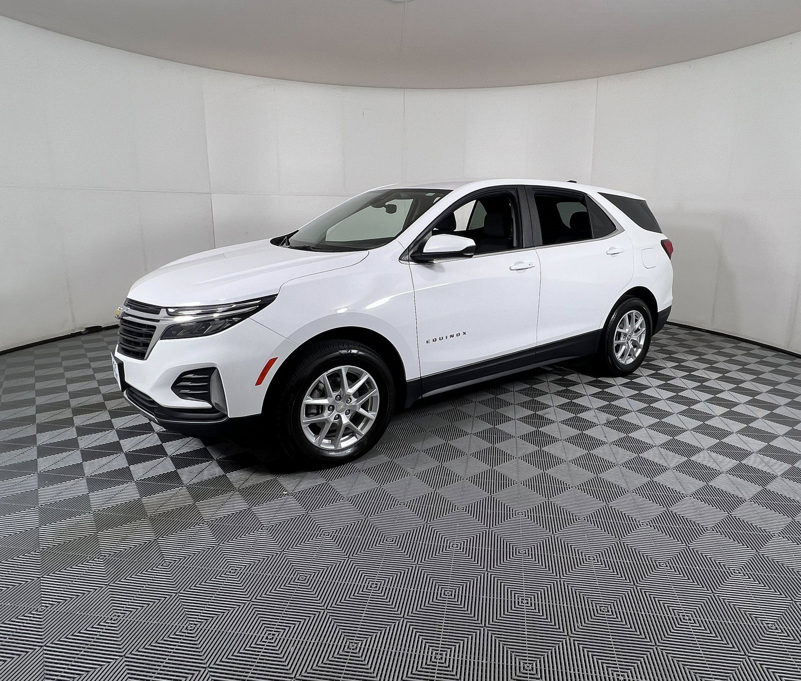 Used 2023 Chevrolet Equinox LT with VIN 3GNAXUEG5PL183185 for sale in Marlin, TX