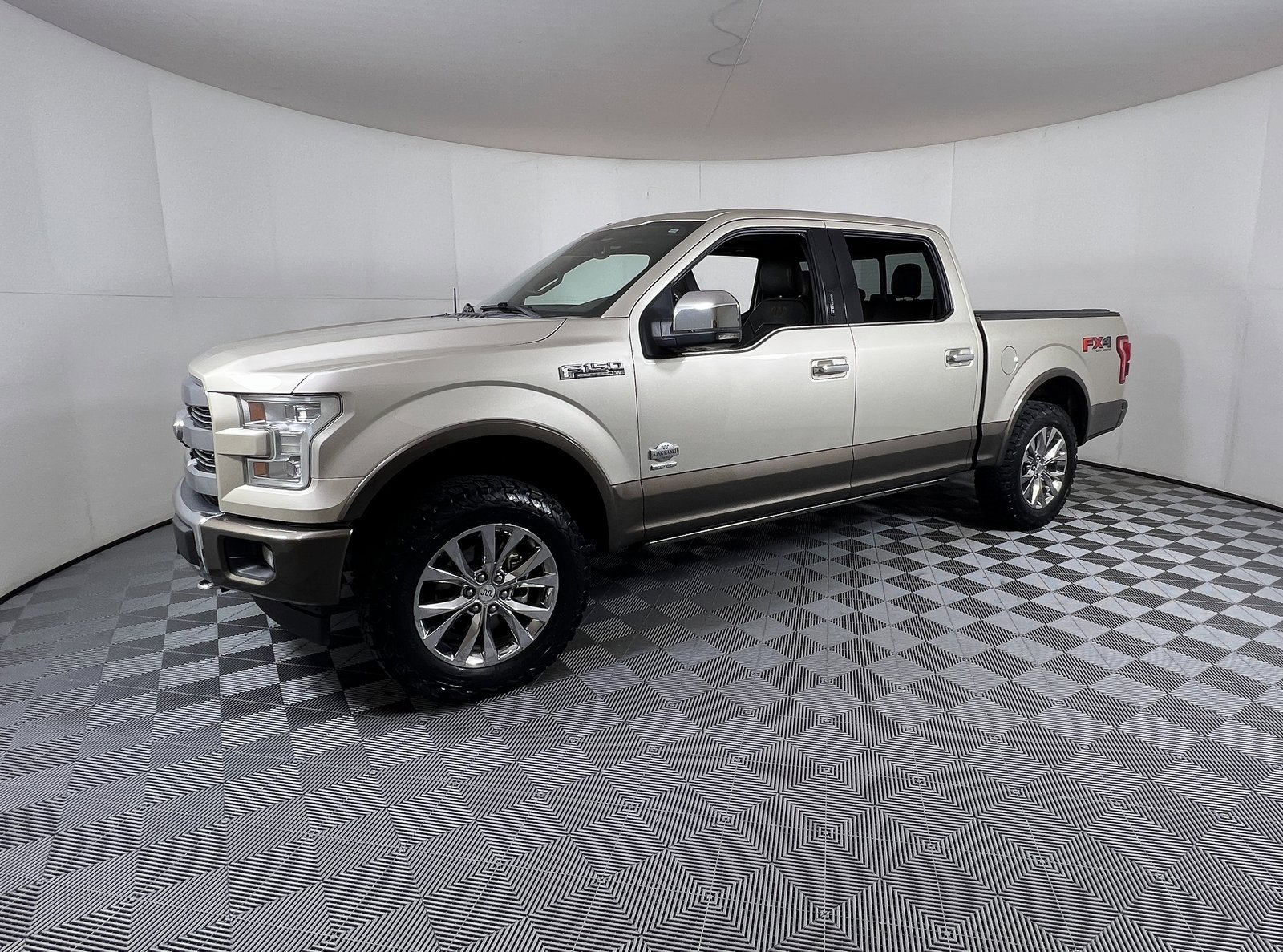 2017 Ford F-150 King Ranch photo 2
