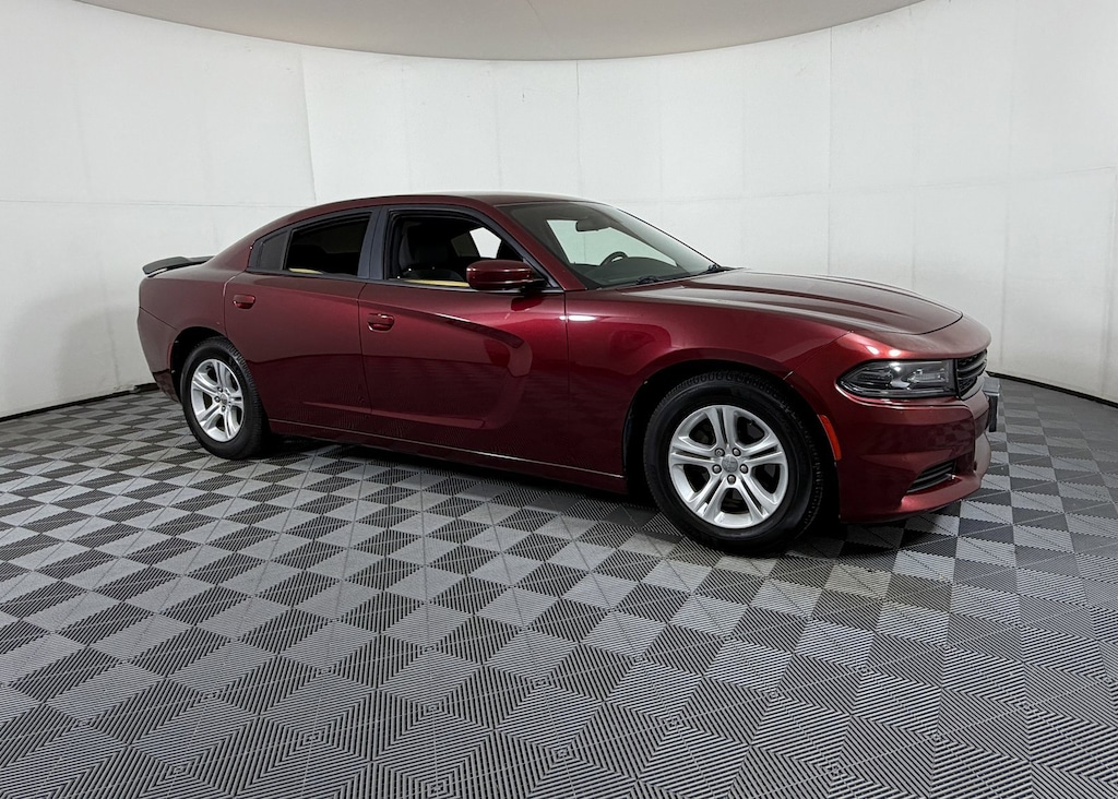 Used 2018 Dodge Charger SXT