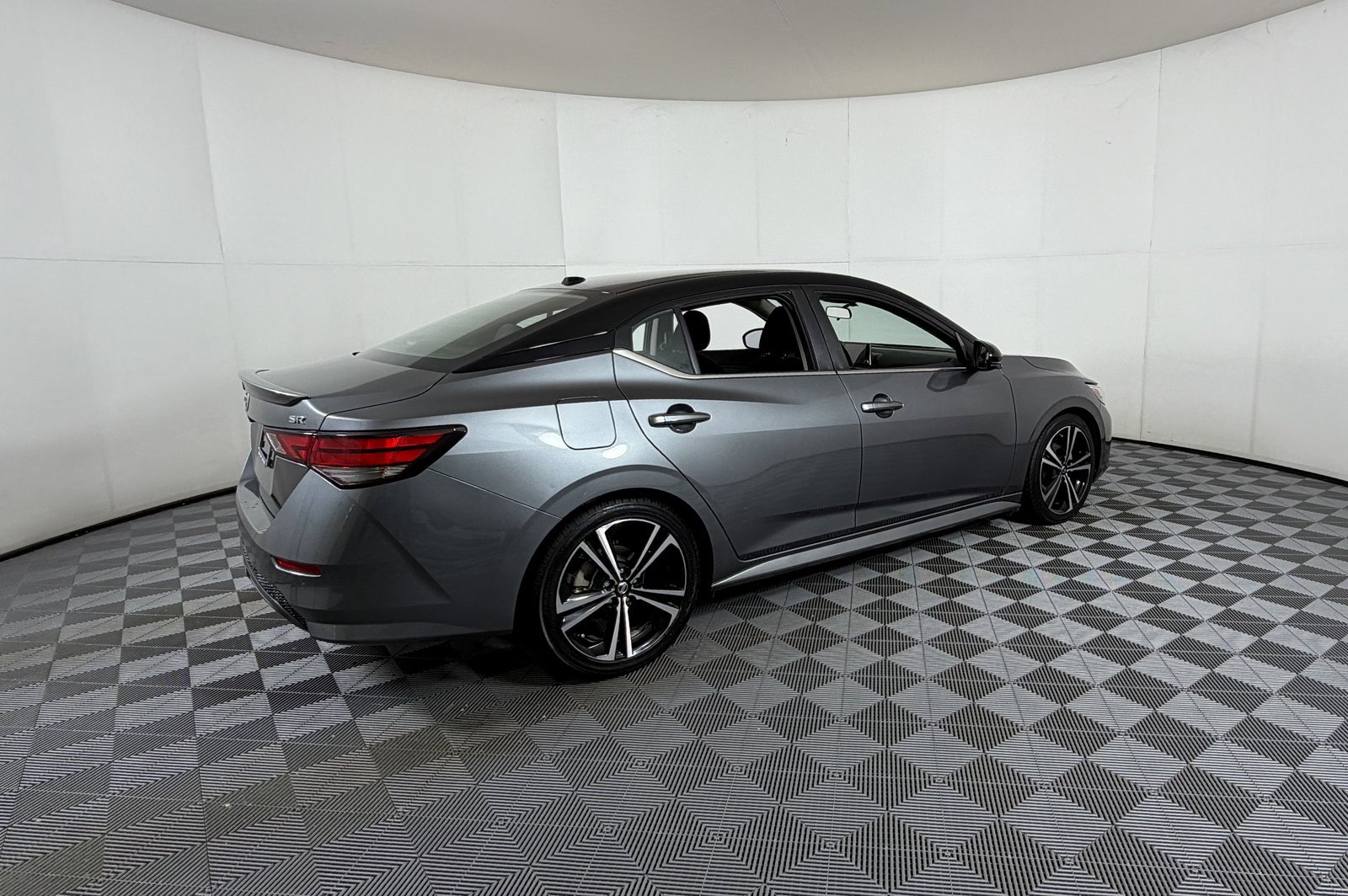 2022 Nissan Sentra SR photo 4