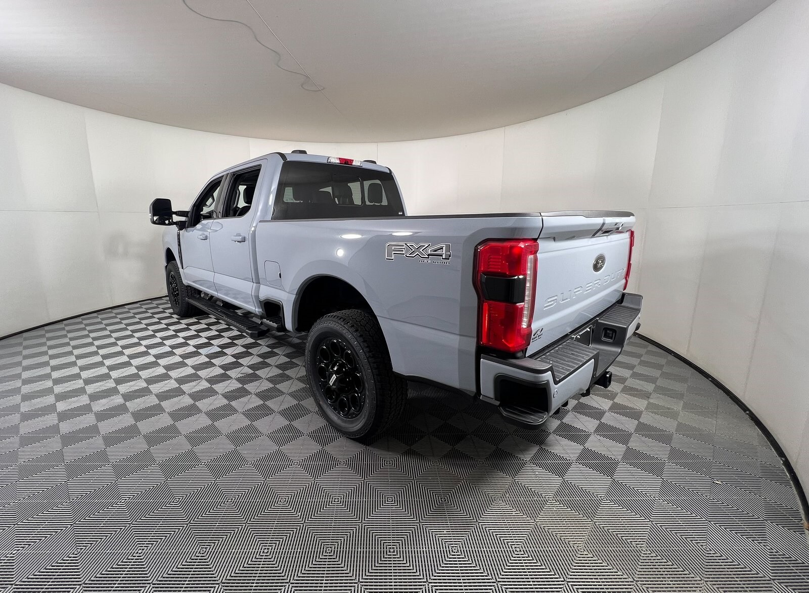 2025 Ford F-250 Lariat photo 3