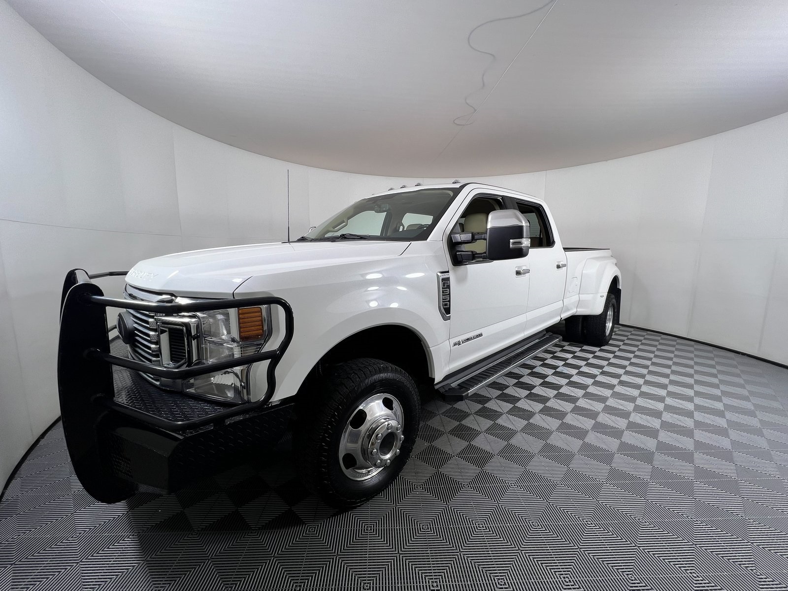 Used 2021 Ford F-350 Super Duty Lariat with VIN 1FT8W3DT9MED78947 for sale in Marlin, TX