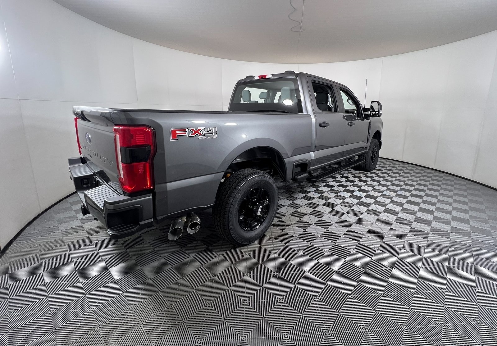 2025 Ford F-250 photo 4