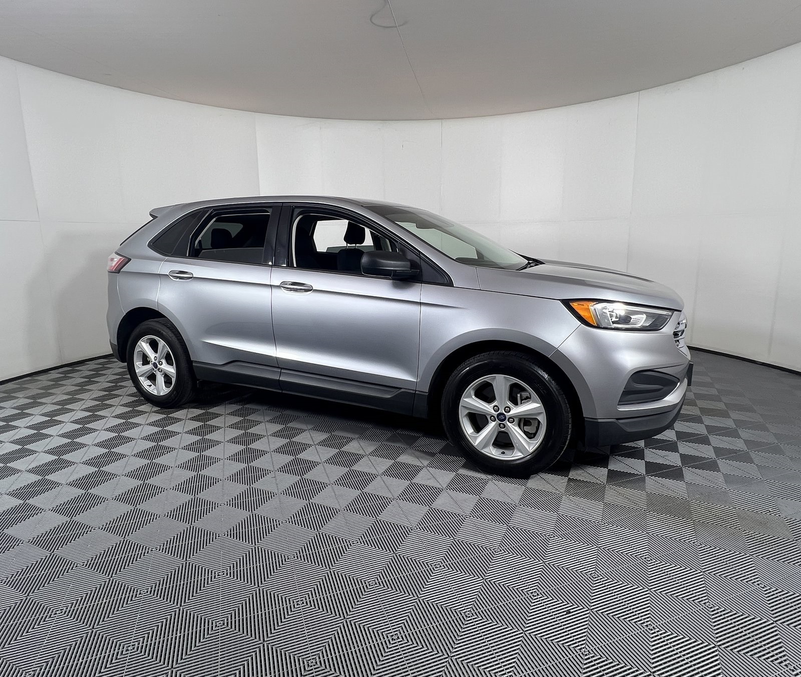 2021 Ford Edge SE
