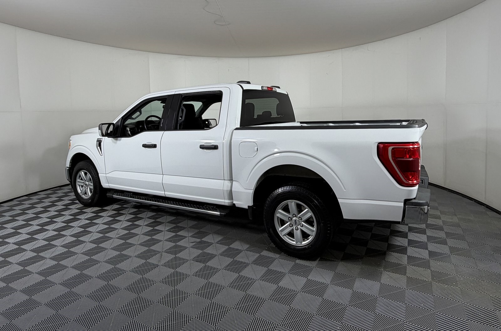 2021 Ford F-150 XLT photo 3