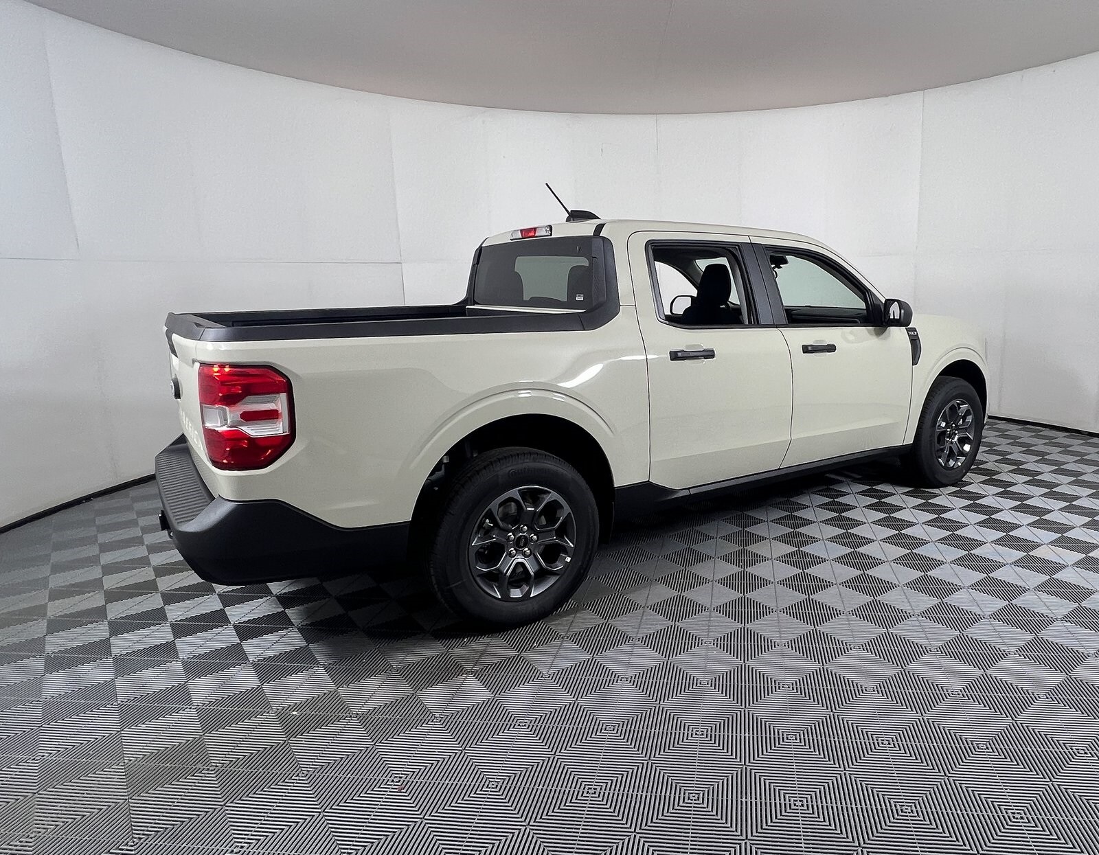 2025 Ford Maverick XLT photo 4