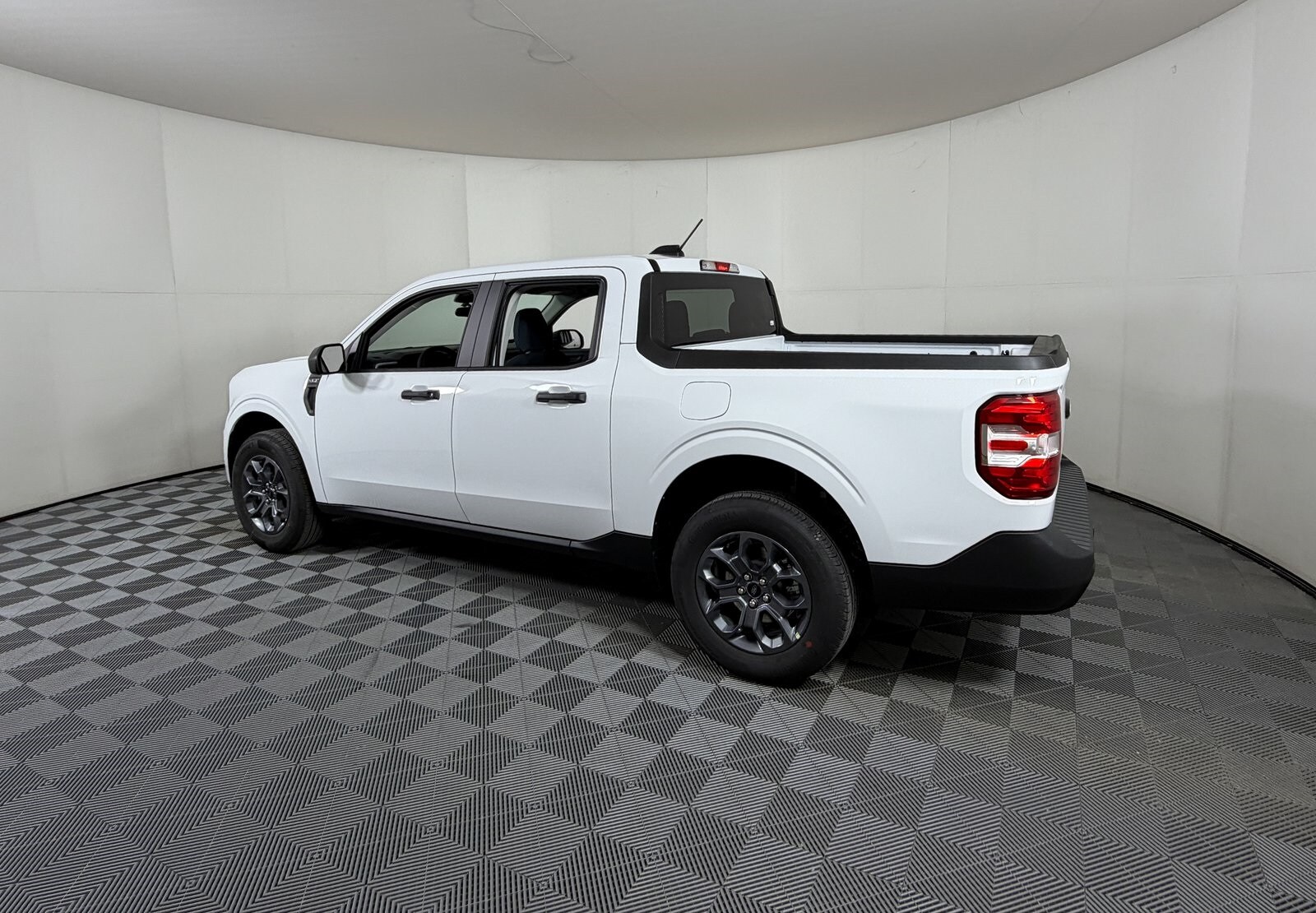 2025 Ford Maverick XLT photo 3