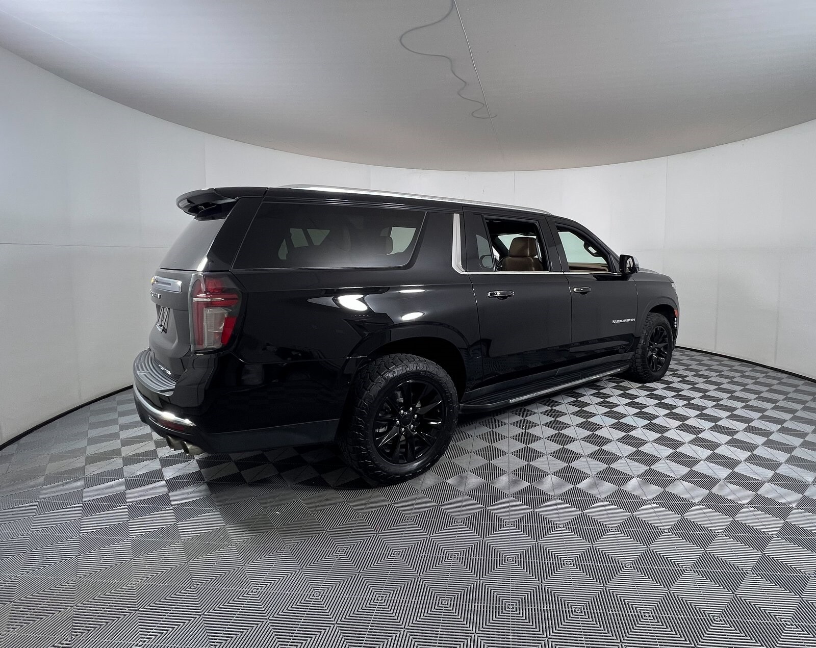 2023 Chevrolet Suburban Premier photo 4