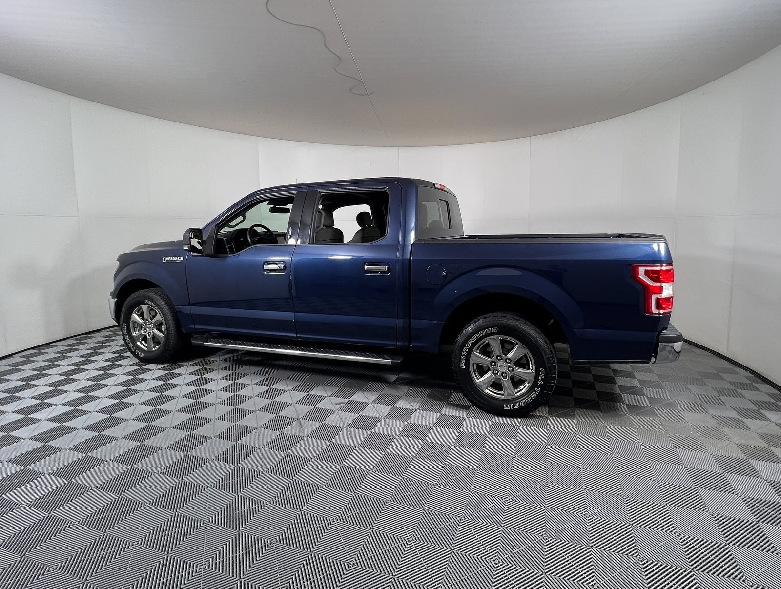 2020 Ford F-150 XLT photo 3