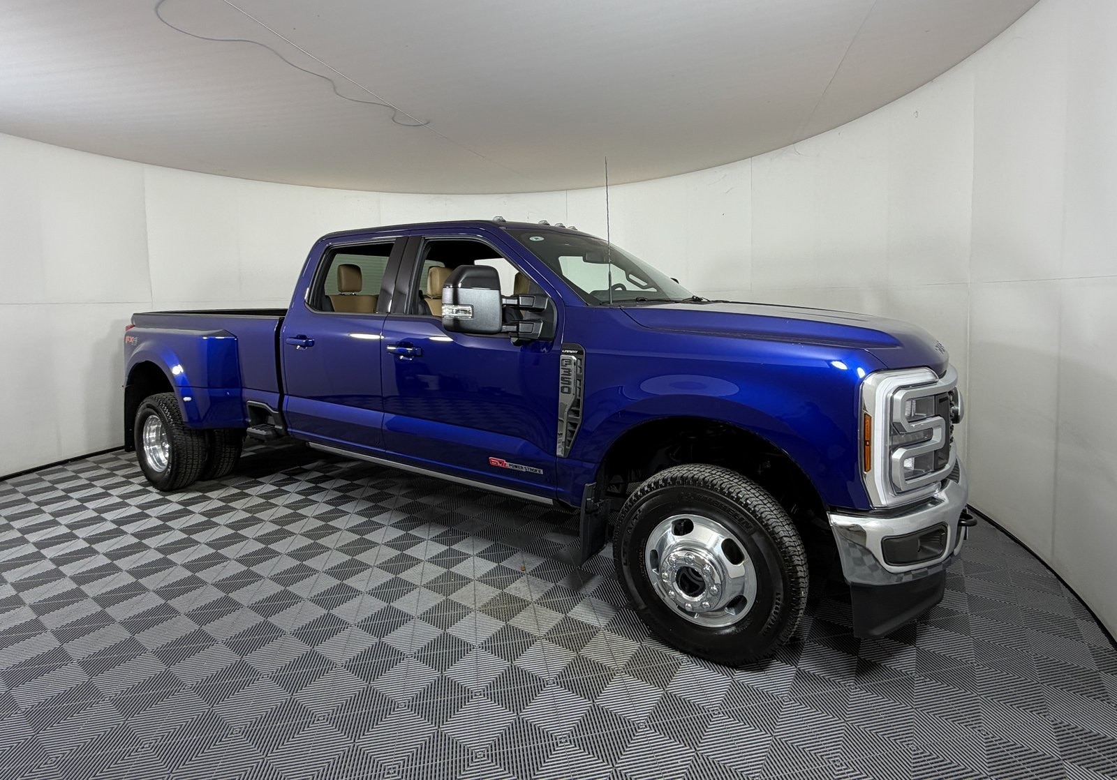 2026 Ford F-350 Super Duty Lariat's photo