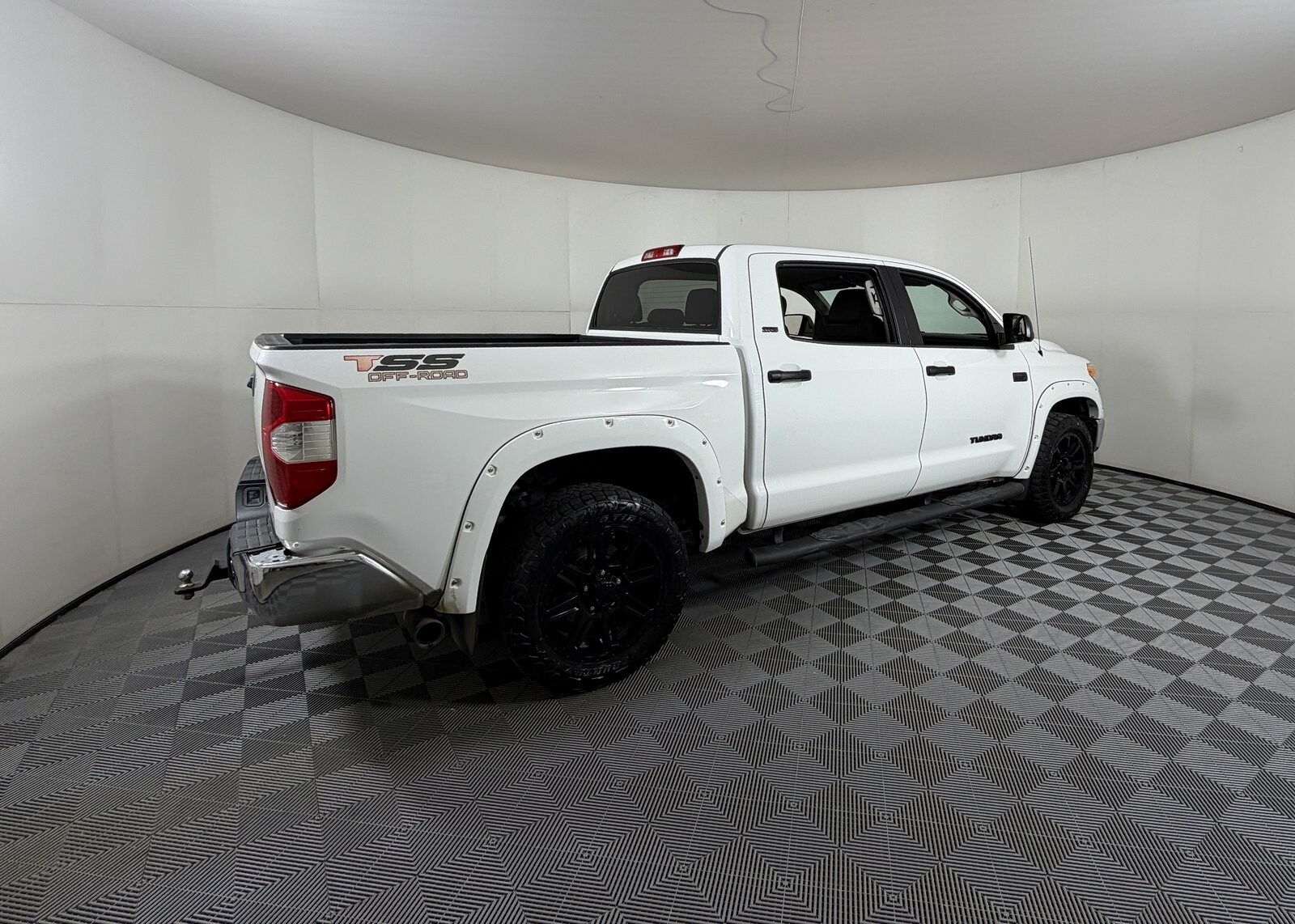 2017 Toyota Tundra SR5 TRD Pro photo 4