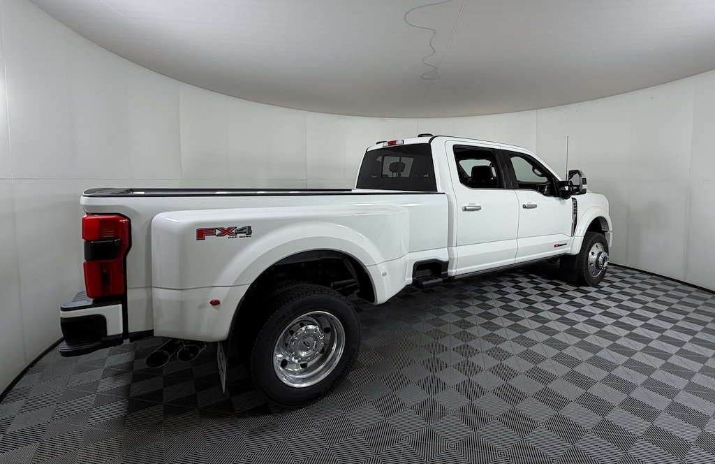 New 2026 Ford Super Duty F-450 Platinum Truck Crew Cab
