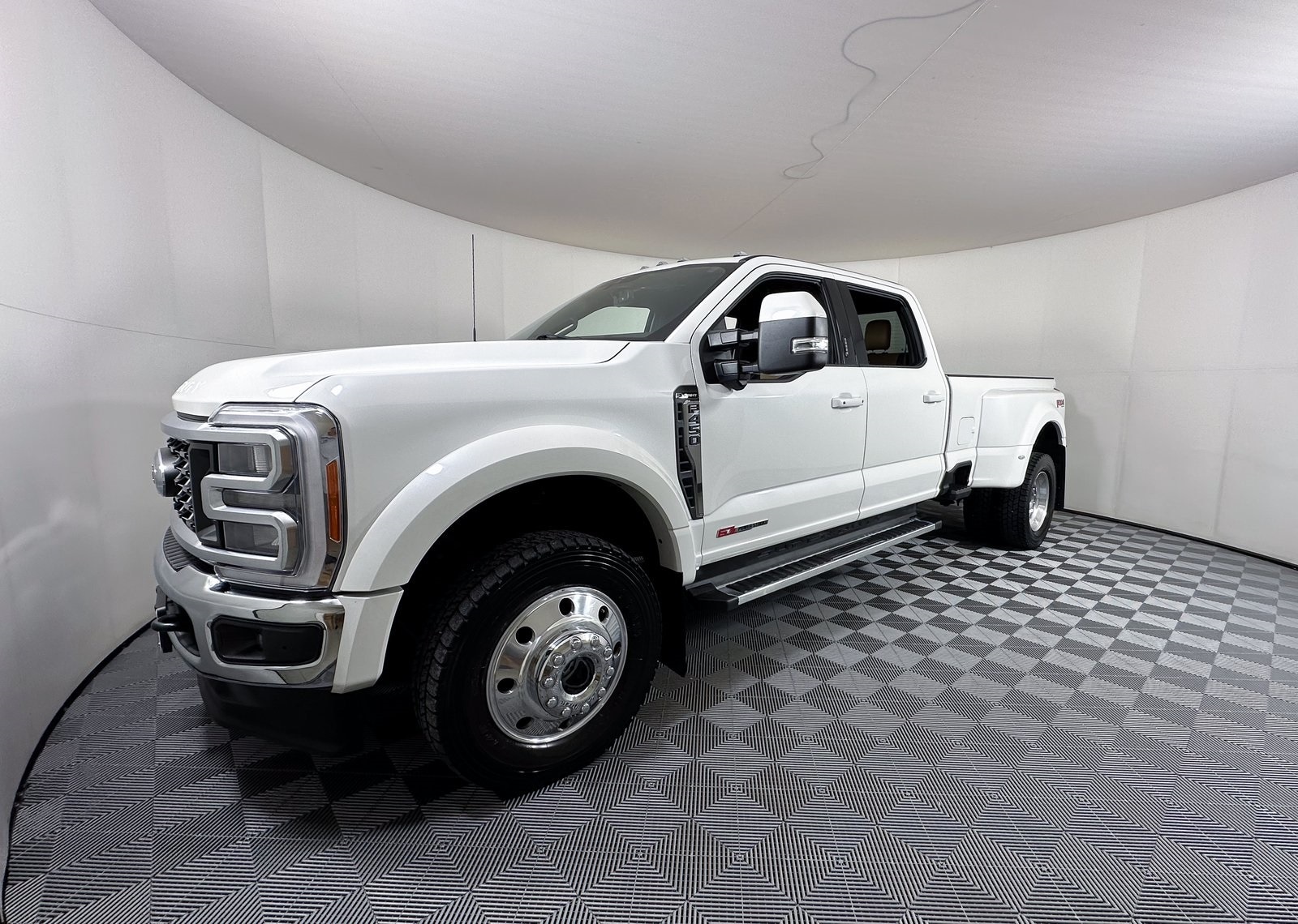 Used 2023 Ford F-450 Super Duty Lariat with VIN 1FT8W4DM3PEC87577 for sale in Marlin, TX