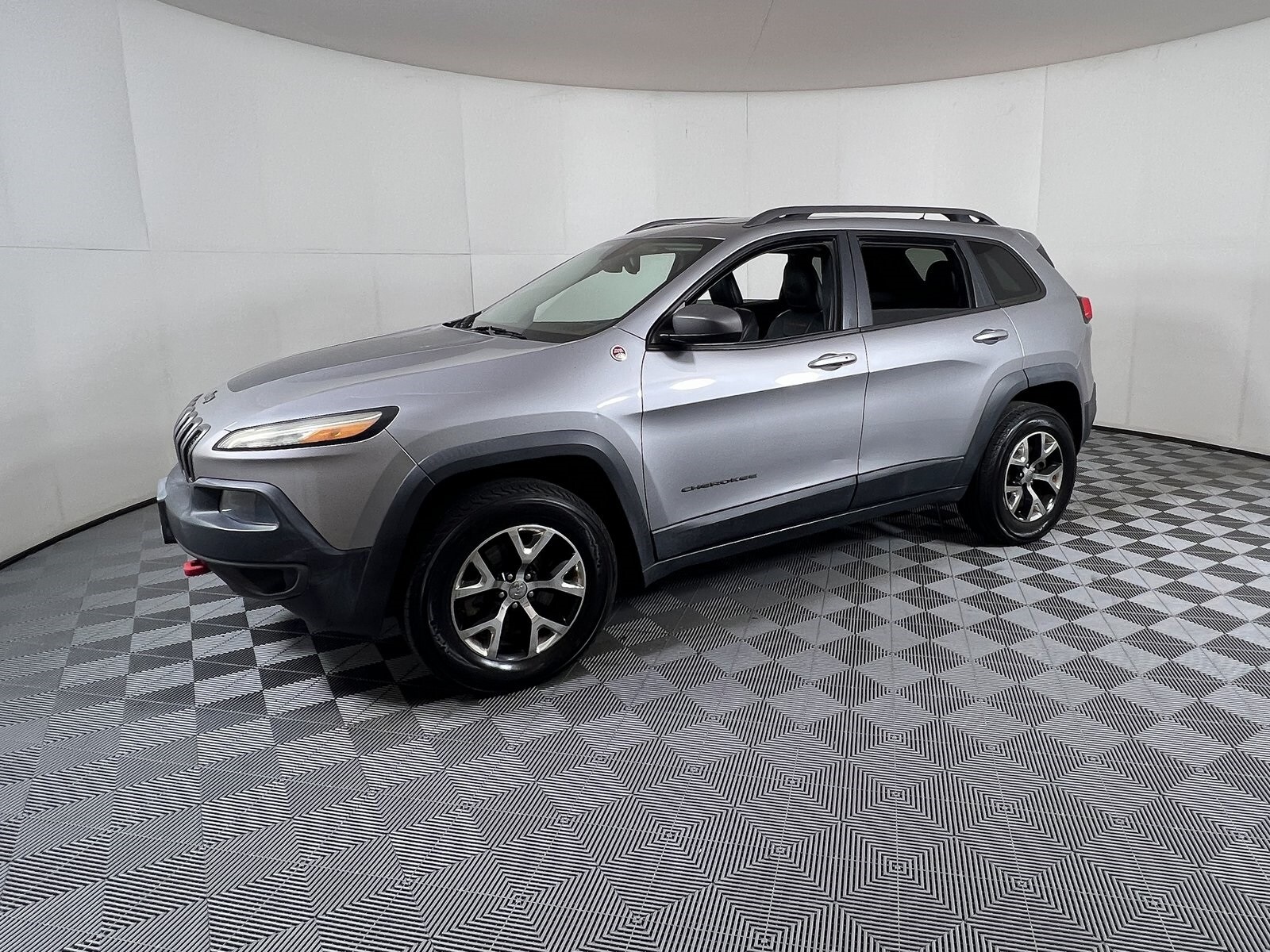 2014 Jeep Cherokee Trailhawk photo 2