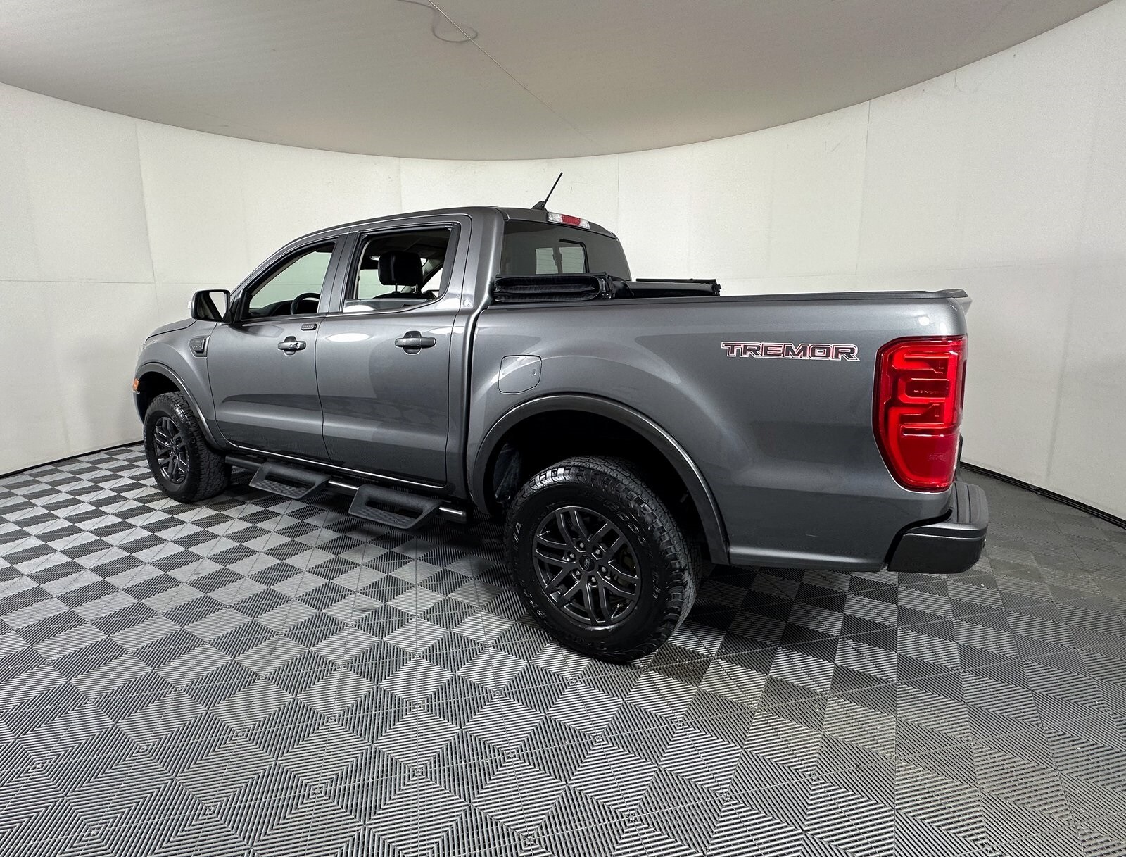 2022 Ford Ranger Lariat photo 2