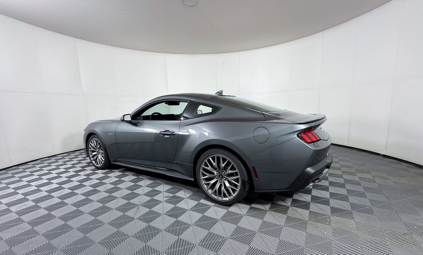 2025 Ford Mustang GT Premium photo 3