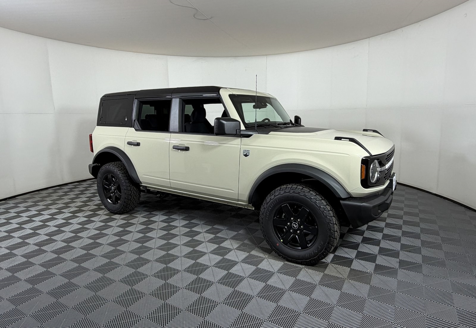 2025 Ford Bronco 4-Door Big Bend's photo