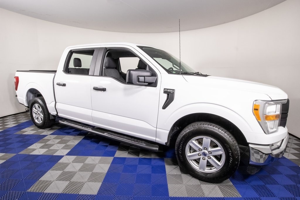 2021 Ford F-150 XL's photo
