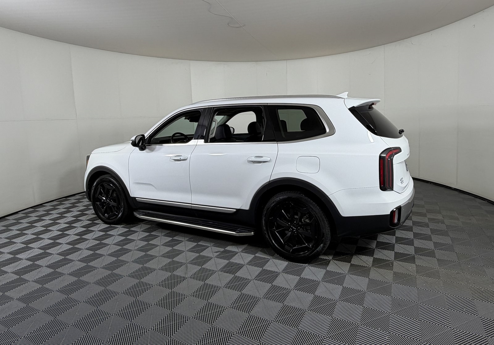 2023 Kia Telluride EX X-Line photo 3